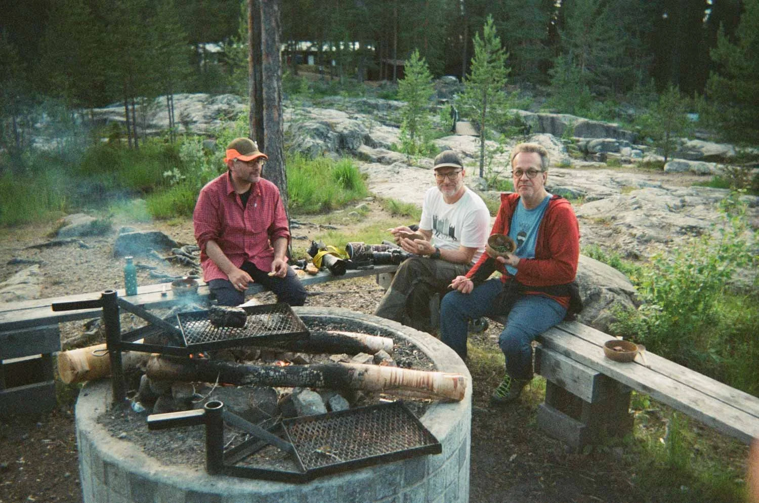 Abendessen an der Feuerstelle