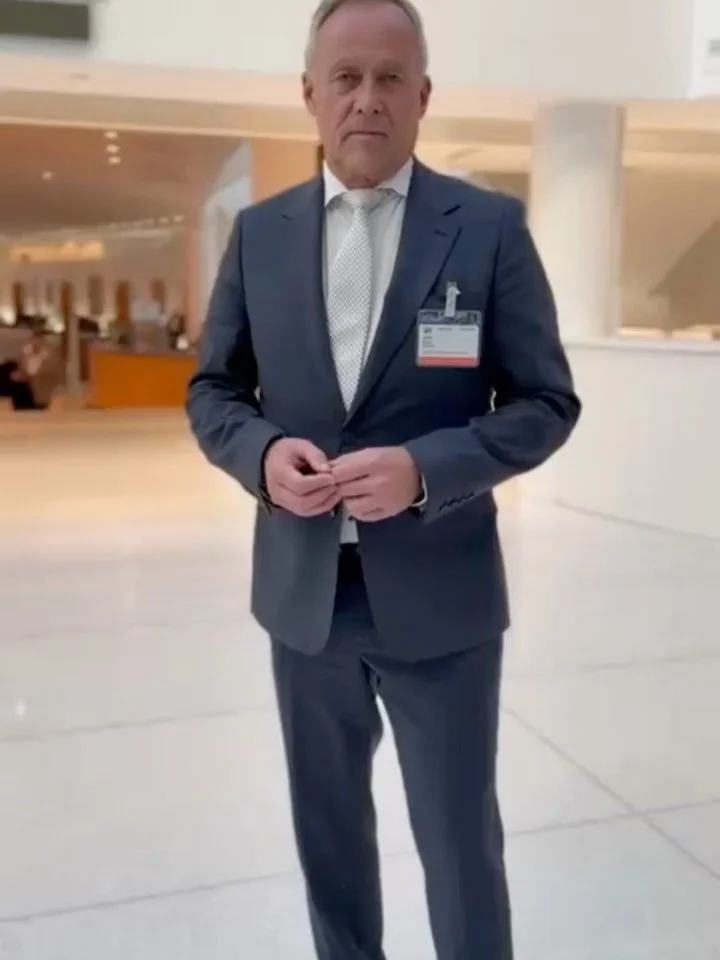 Heute als einziger Vertreter der bundesdeutschen Politik bei der OECD in Paris! Spannende Themen wurden besprochen und die AfD ist in der ersten Reihe dabei! #afd #paris #politics #OECD #europe