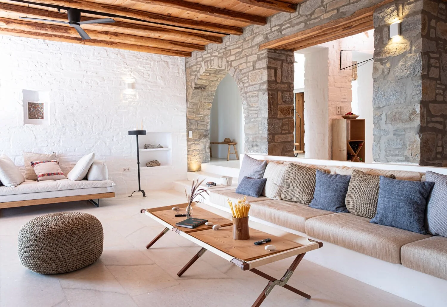 filos-villa-retreat-venue-interior-paros-2.jpg