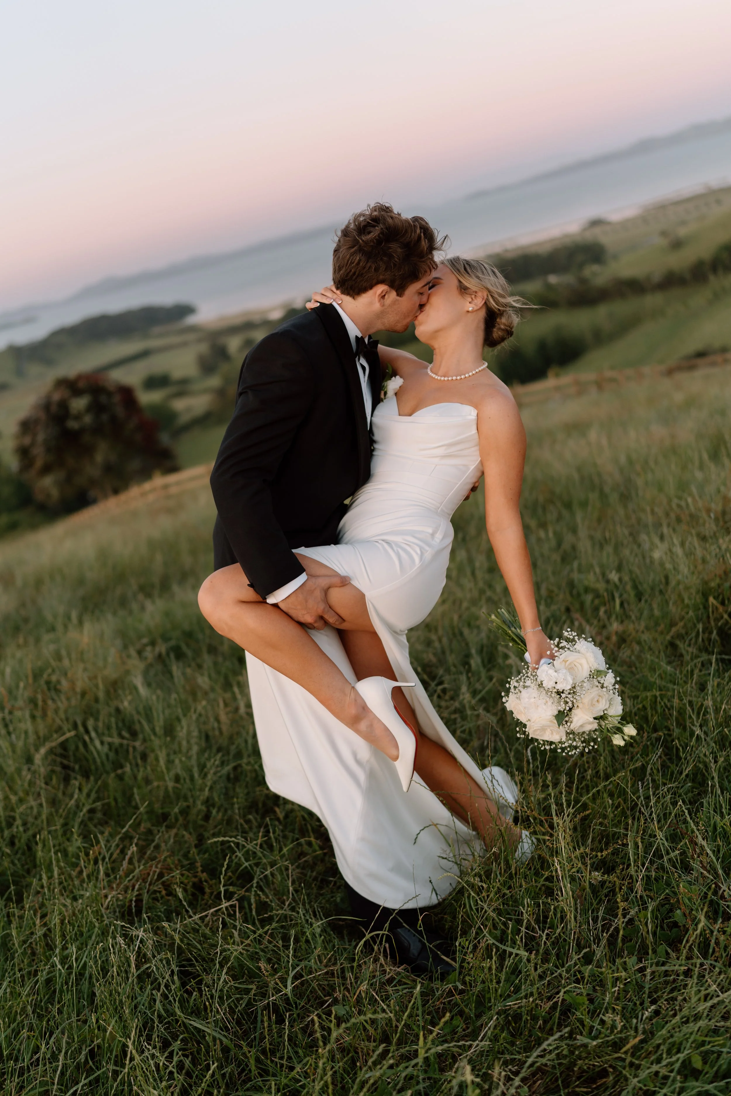 Kauri-Bay-Auckland-Wedding-Venue-Clevedon-Georgia-Colton139.jpg