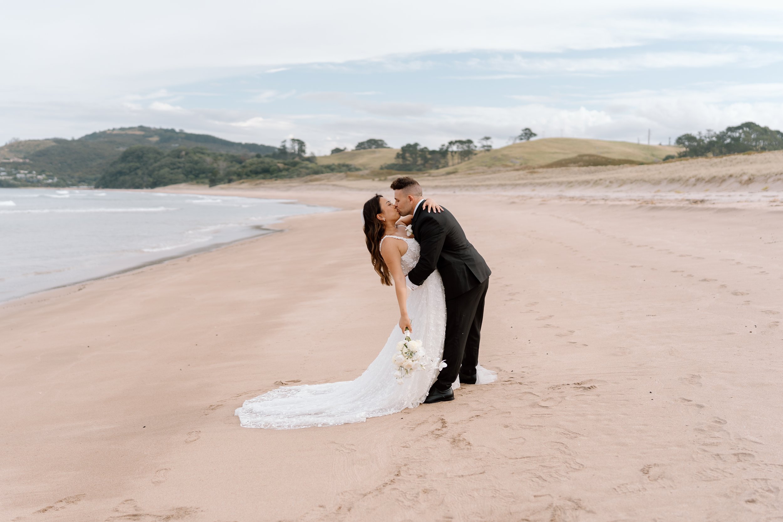 Dane+Anna-Orua-Beach-House-Wedding-Photographer128.jpg