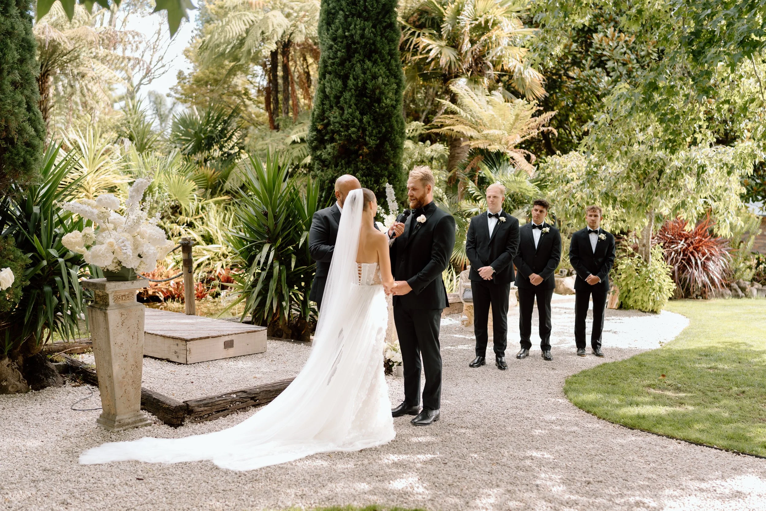 Brett+Nicoe_Markovina-Vineyard-Estate-Auckland-Wedding-Photography104.jpg