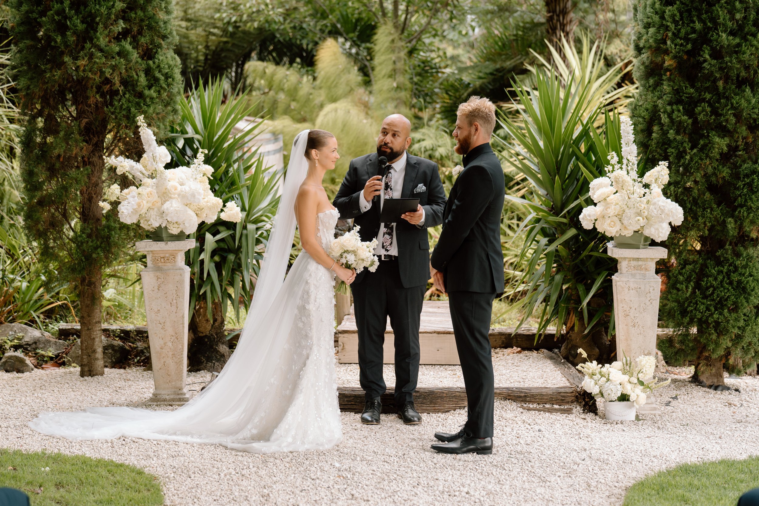 Brett+Nicoe_Markovina-Vineyard-Estate-Auckland-Wedding-Photography90.jpg