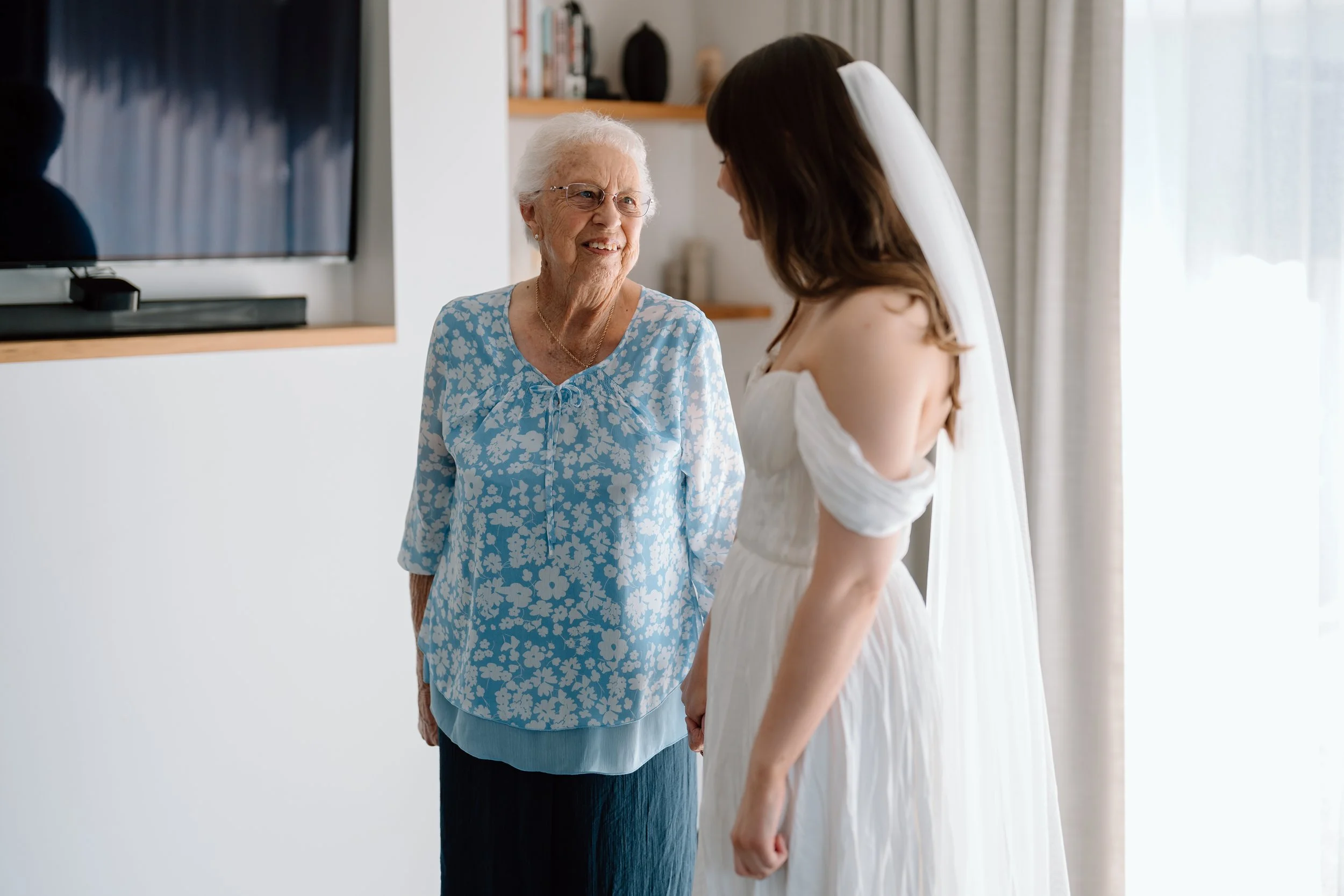 JJ+Jasmine-Wellington-Wedding-Photographer-Rose-&-Smith-Tauherenikau-Racecourse39.jpg