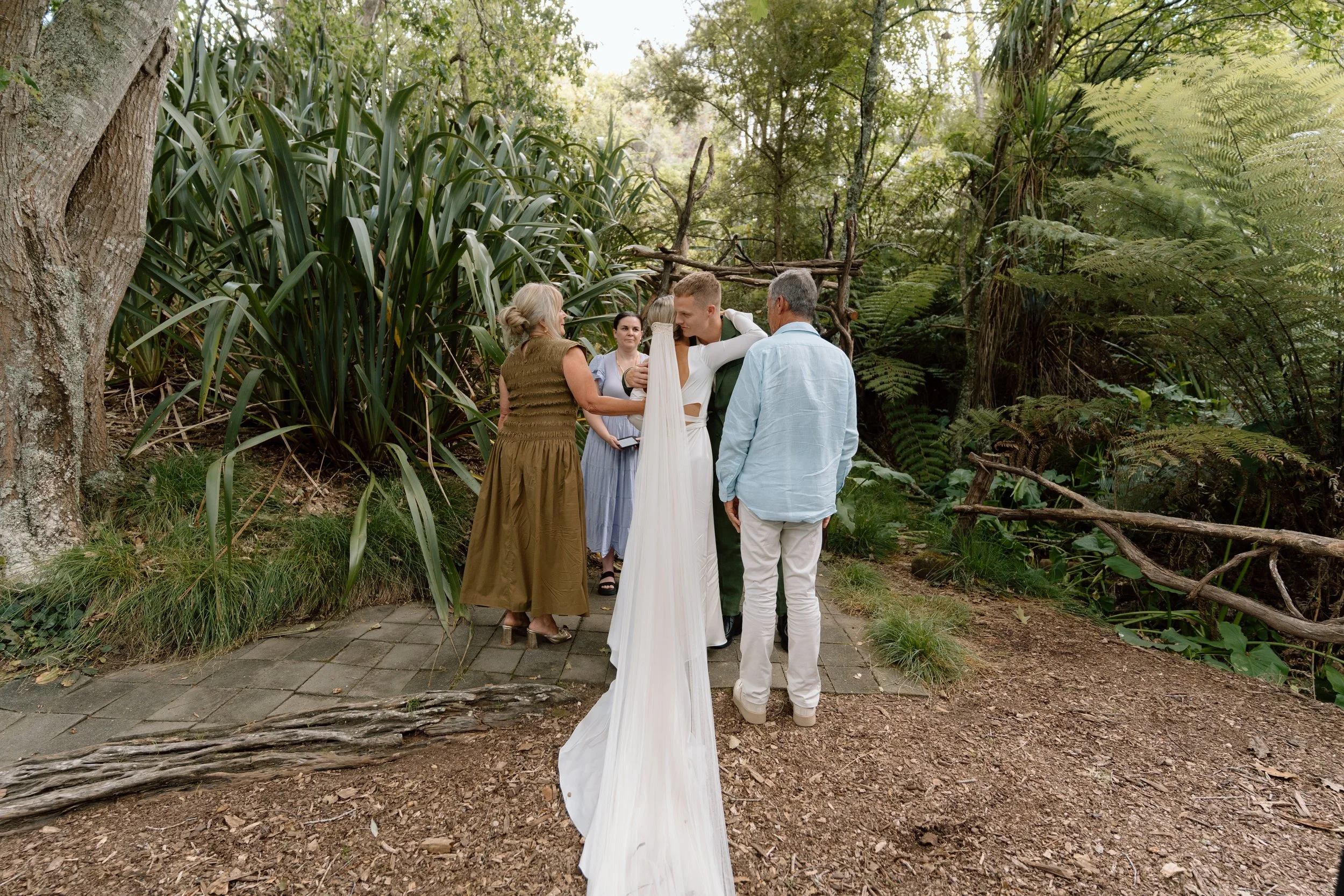 Waterfall-Farm-Auckland-Wedding-Georgia-and-Quinn38.jpg