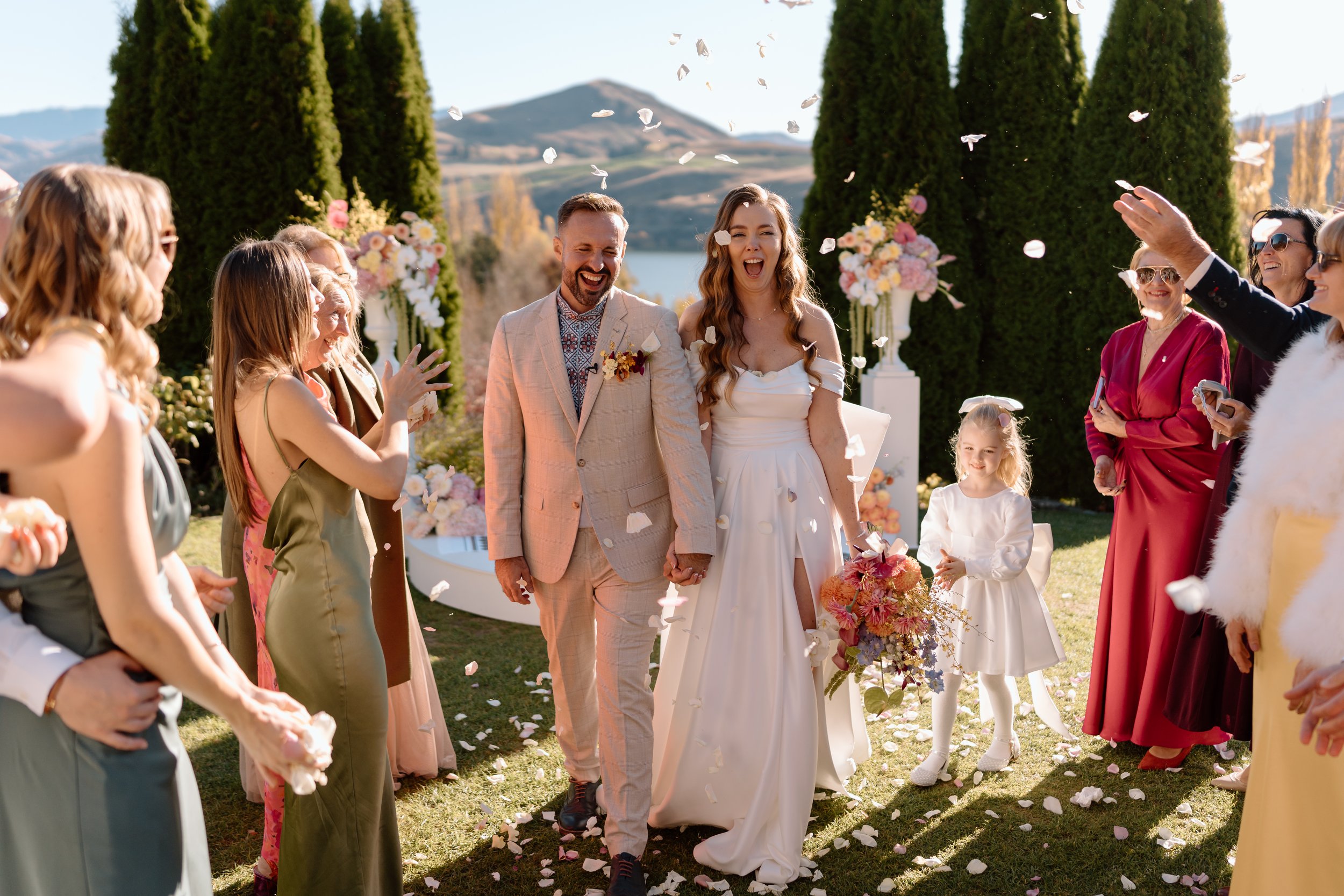 Helena+Gavin-Stoneridge-Estate-Queenstown-Wedding-Photographer101.jpg