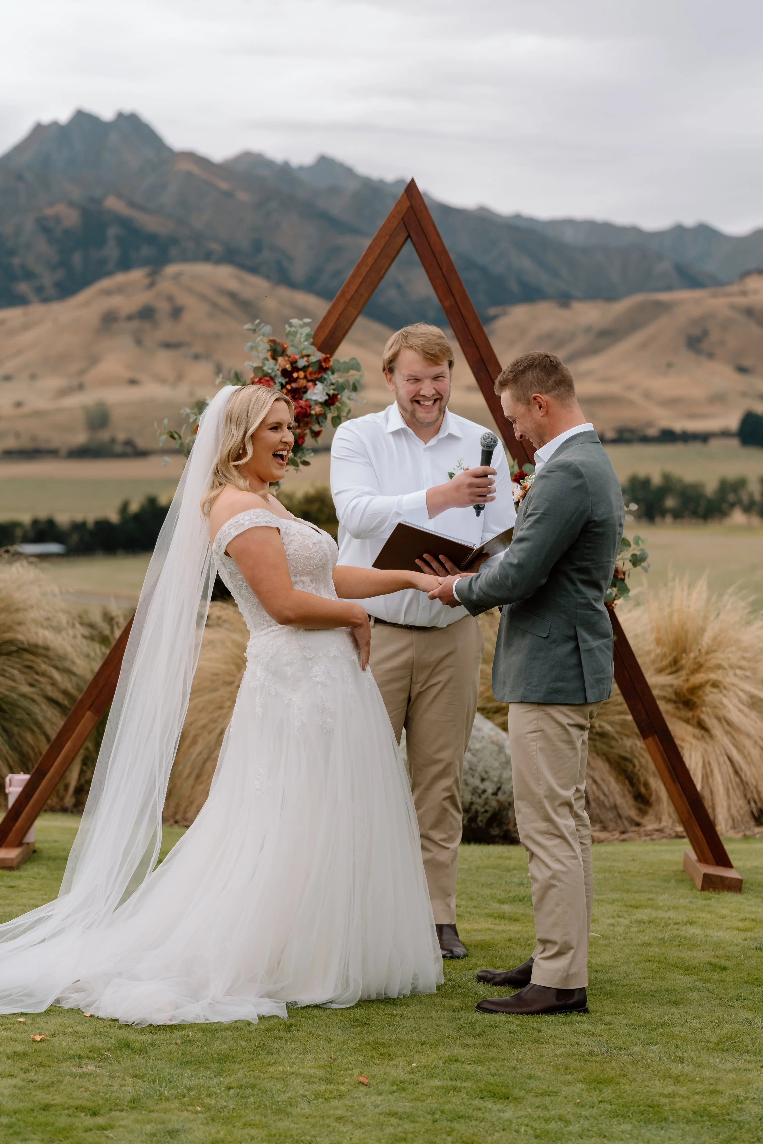 Mikayla+Dan_The-Lookout-Lodge-Wanaka-Wedding-Photography29.jpg