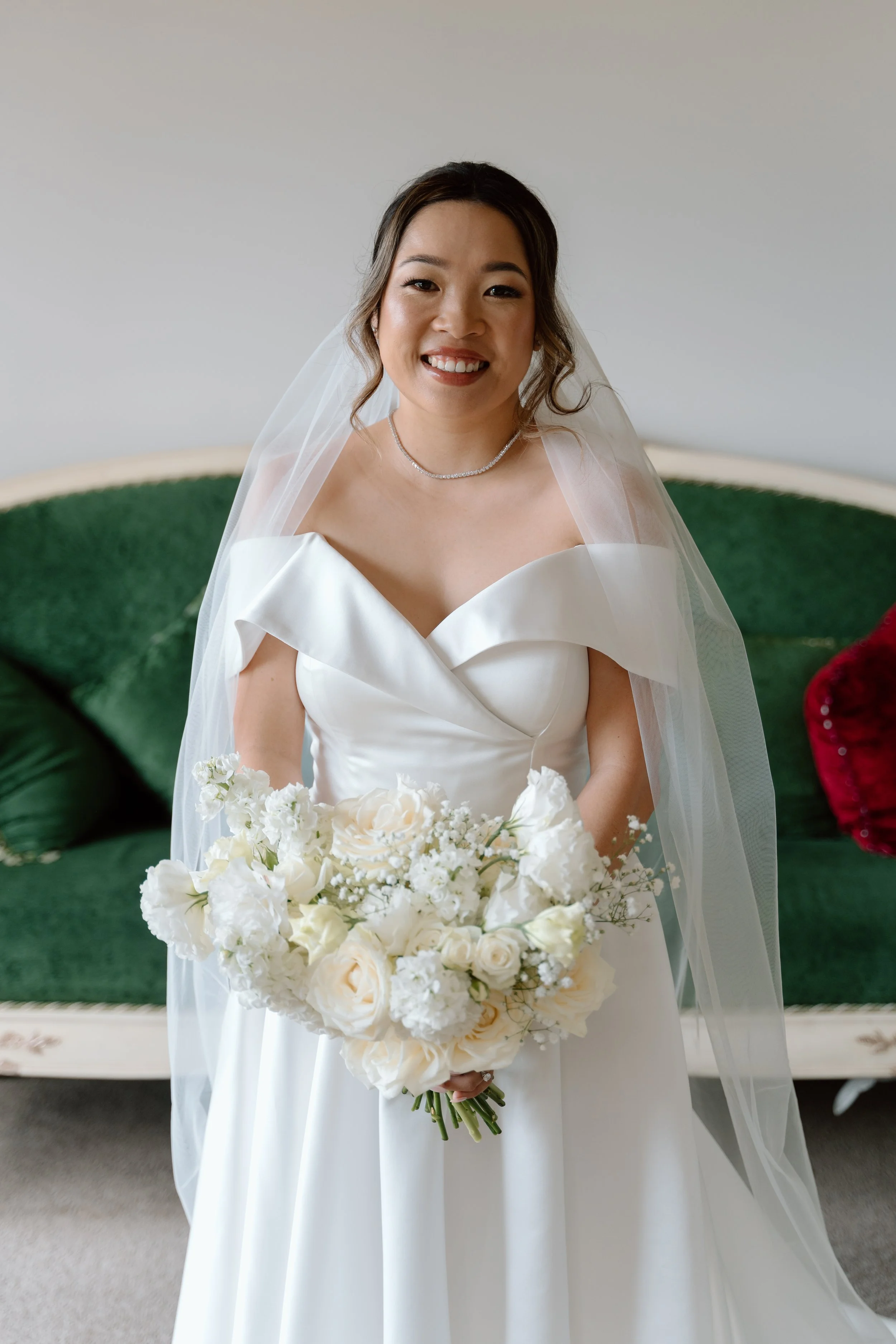 Mikki+Emily_Hunting-Lodge-Auckland-Wedding-Photographer48.jpg