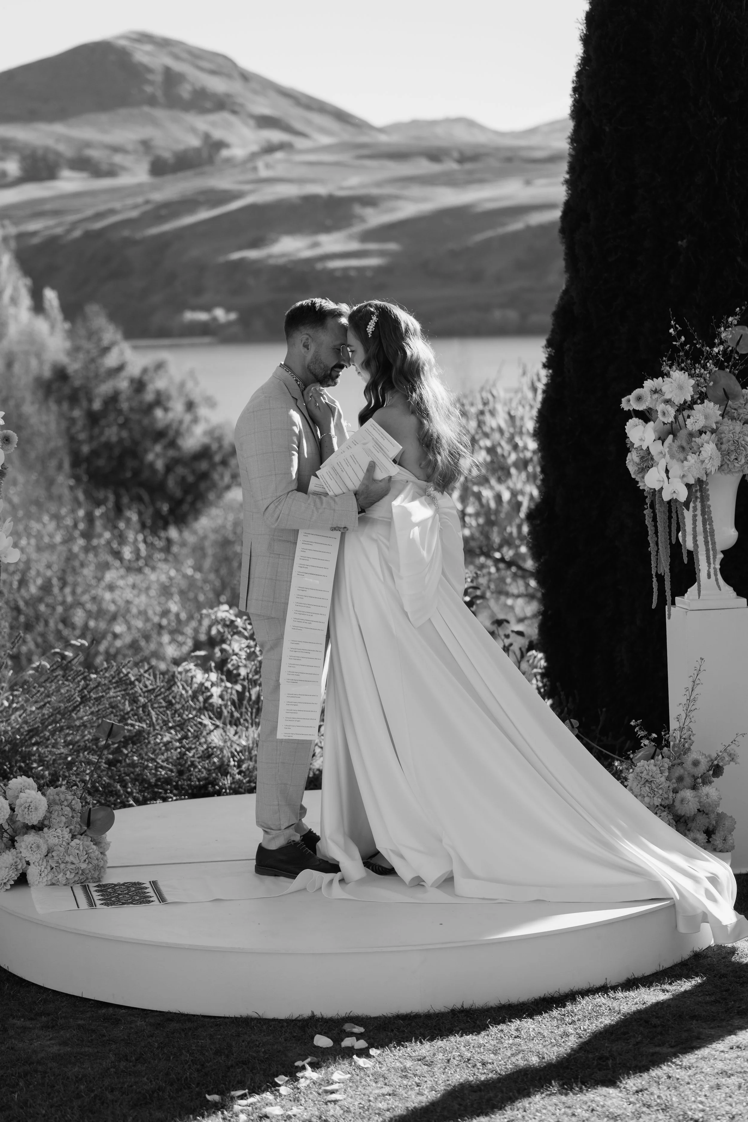 Helena+Gavin-Stoneridge-Estate-Queenstown-Wedding-Photographer94.jpg