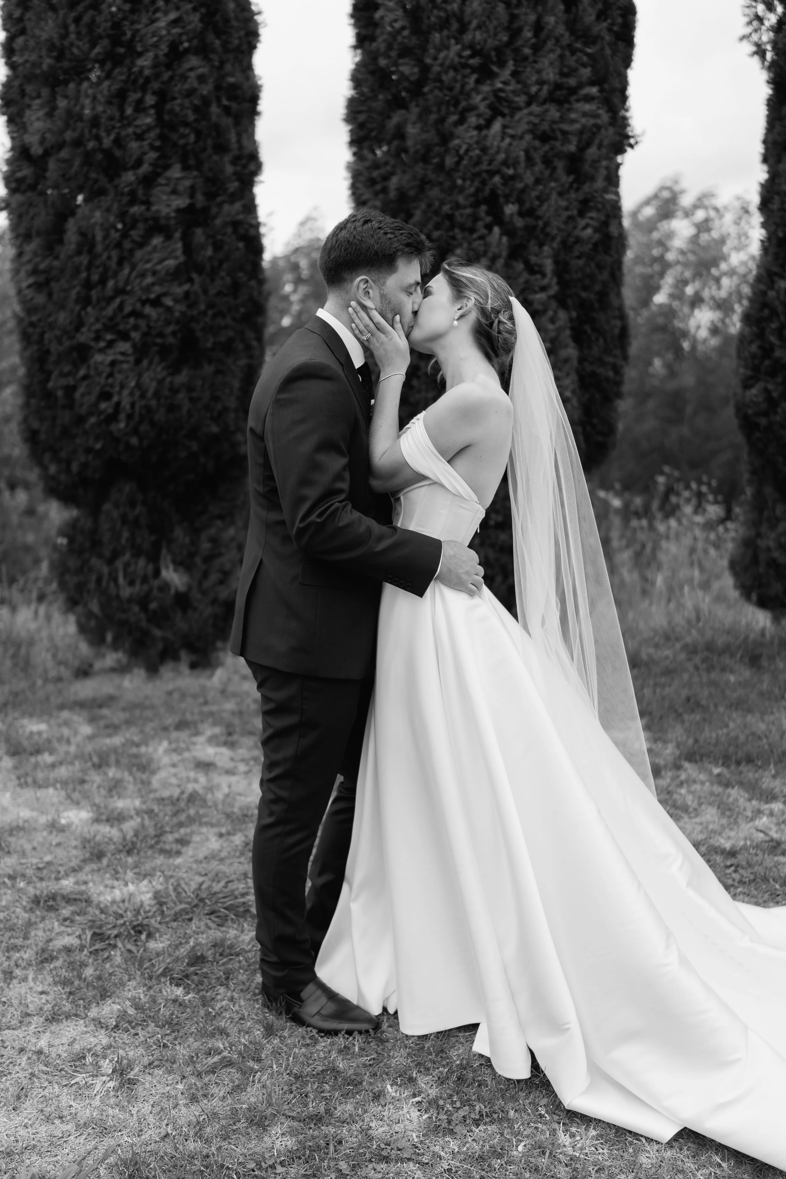 The Difference between a Wedding Videographer and a Content Creator