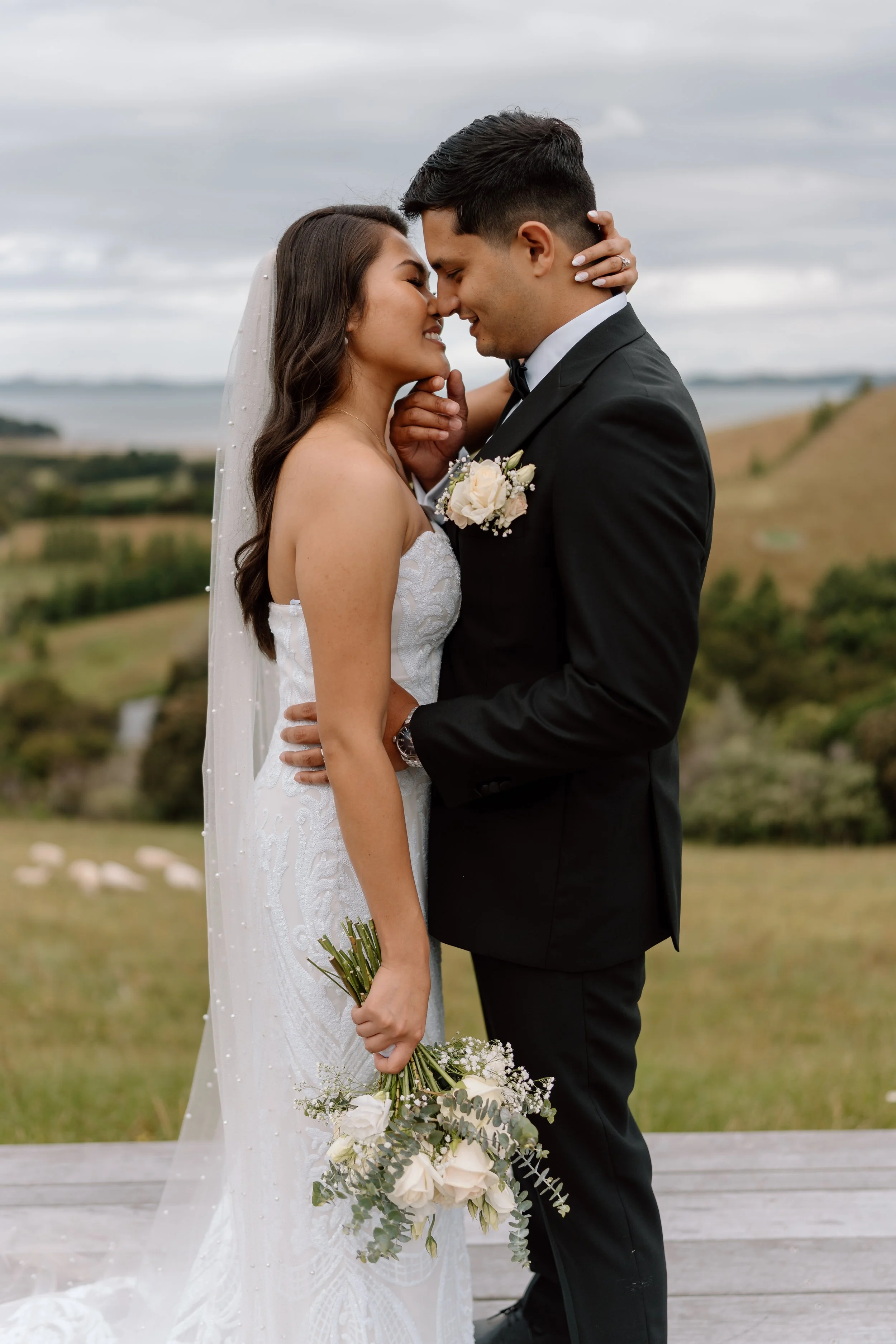 Daron&Isabelle_Kauri-Bay-Auckland-Wedding-Photographer9.jpg