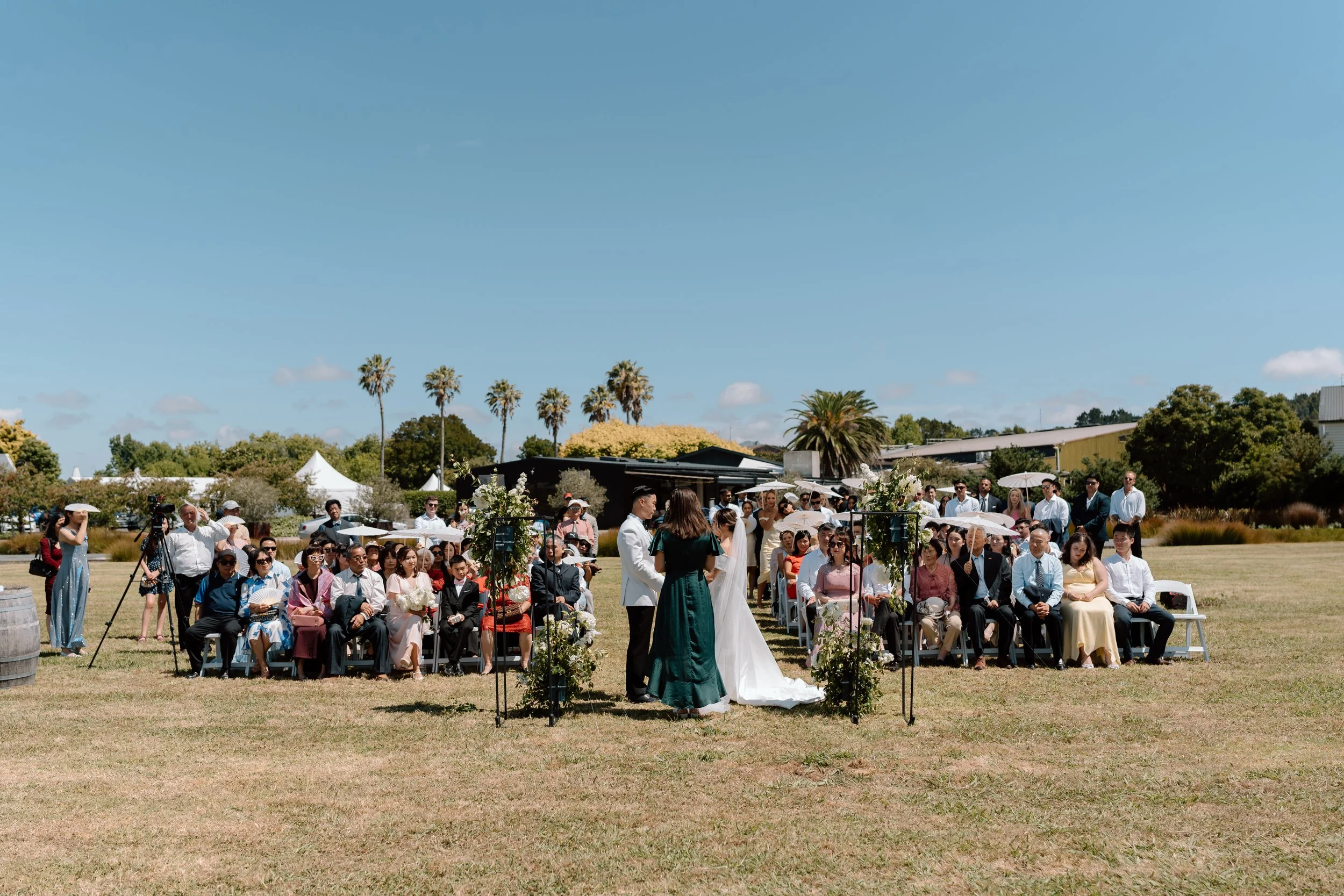 Mikki+Emily_Hunting-Lodge-Auckland-Wedding-Photographer72.jpg