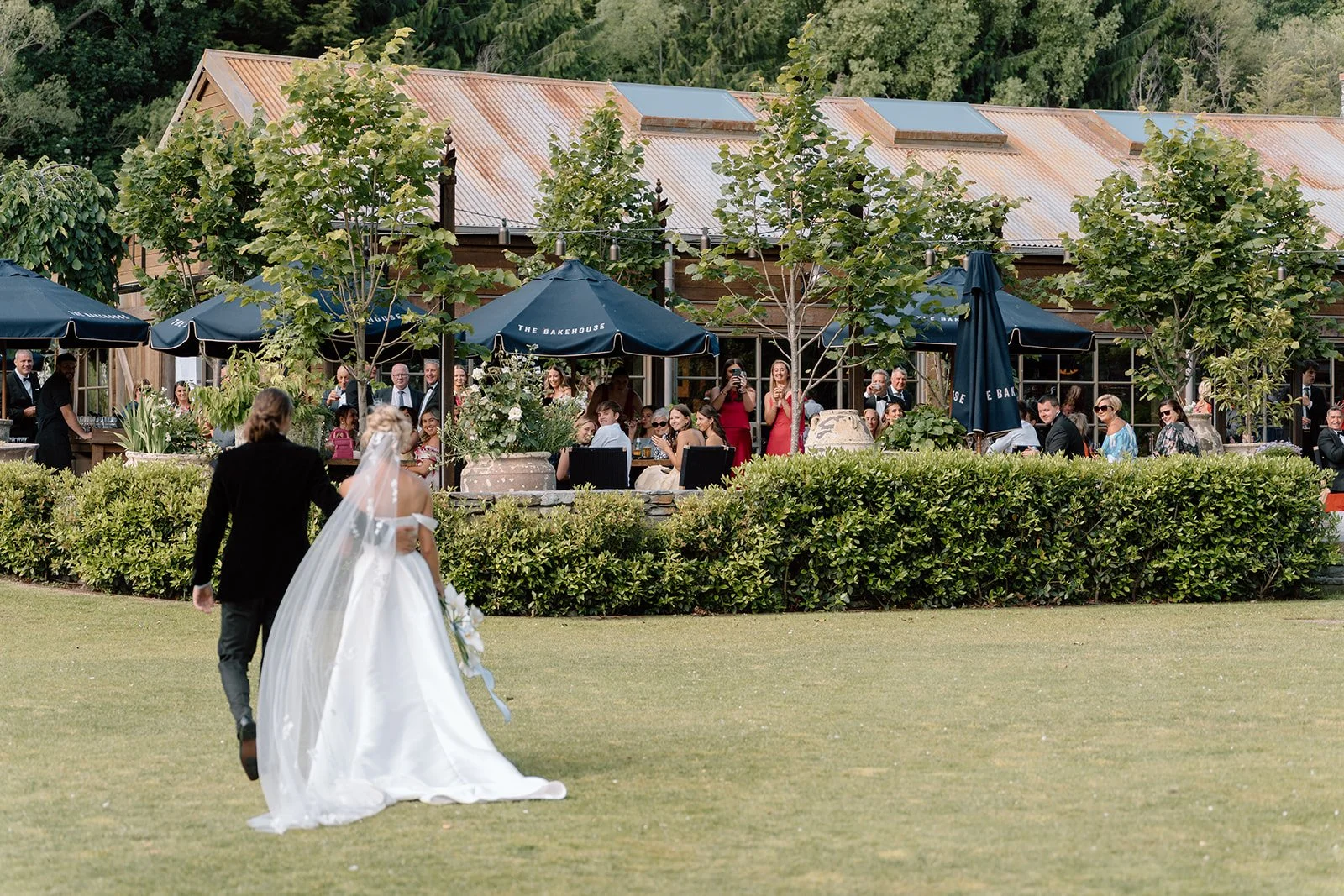 Ayrburn-Queenstown-Wedding-Venue-Mimi-and-Luke41.jpg