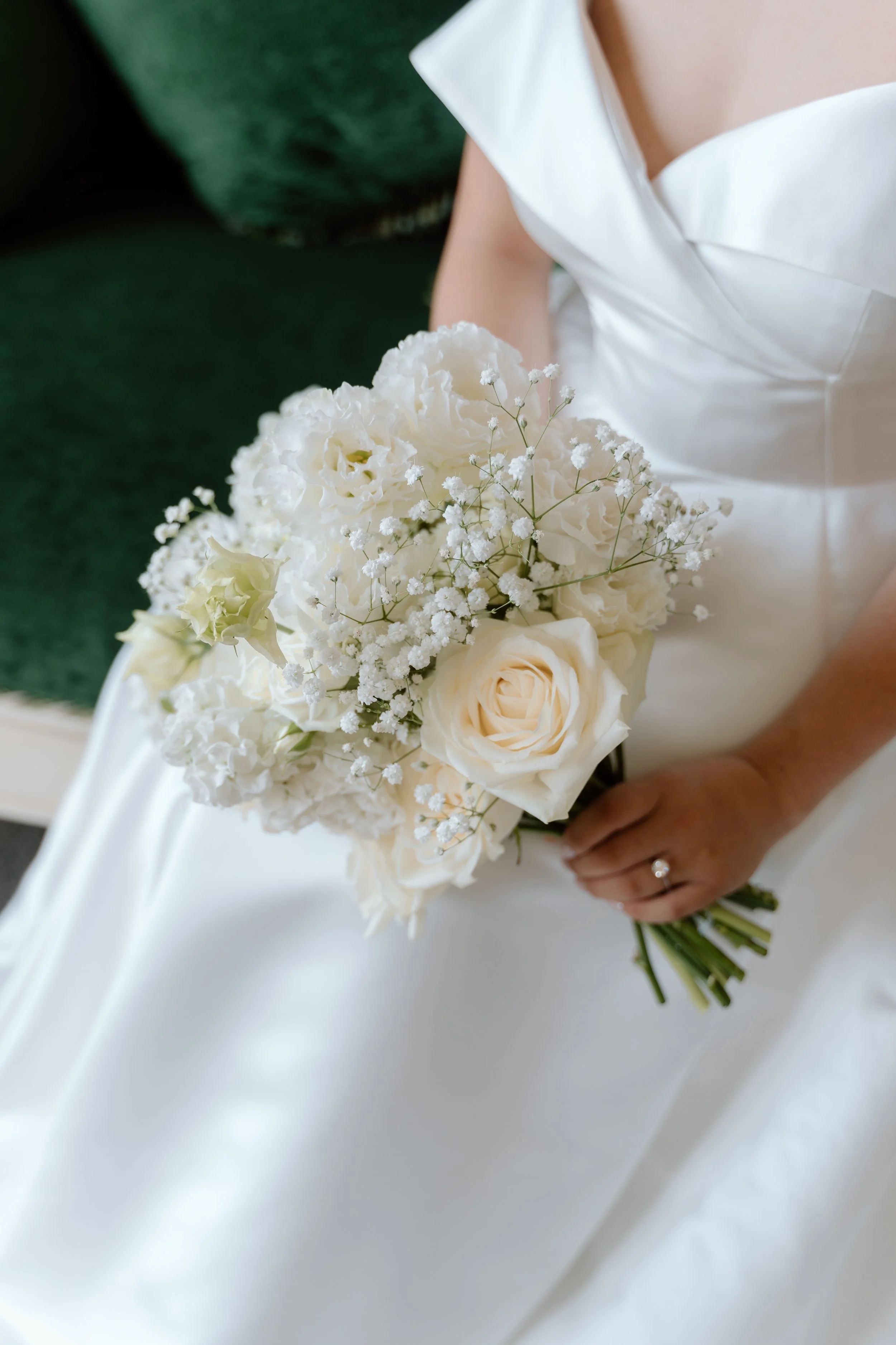 Mikki+Emily_Hunting-Lodge-Auckland-Wedding-Photographer49.jpg