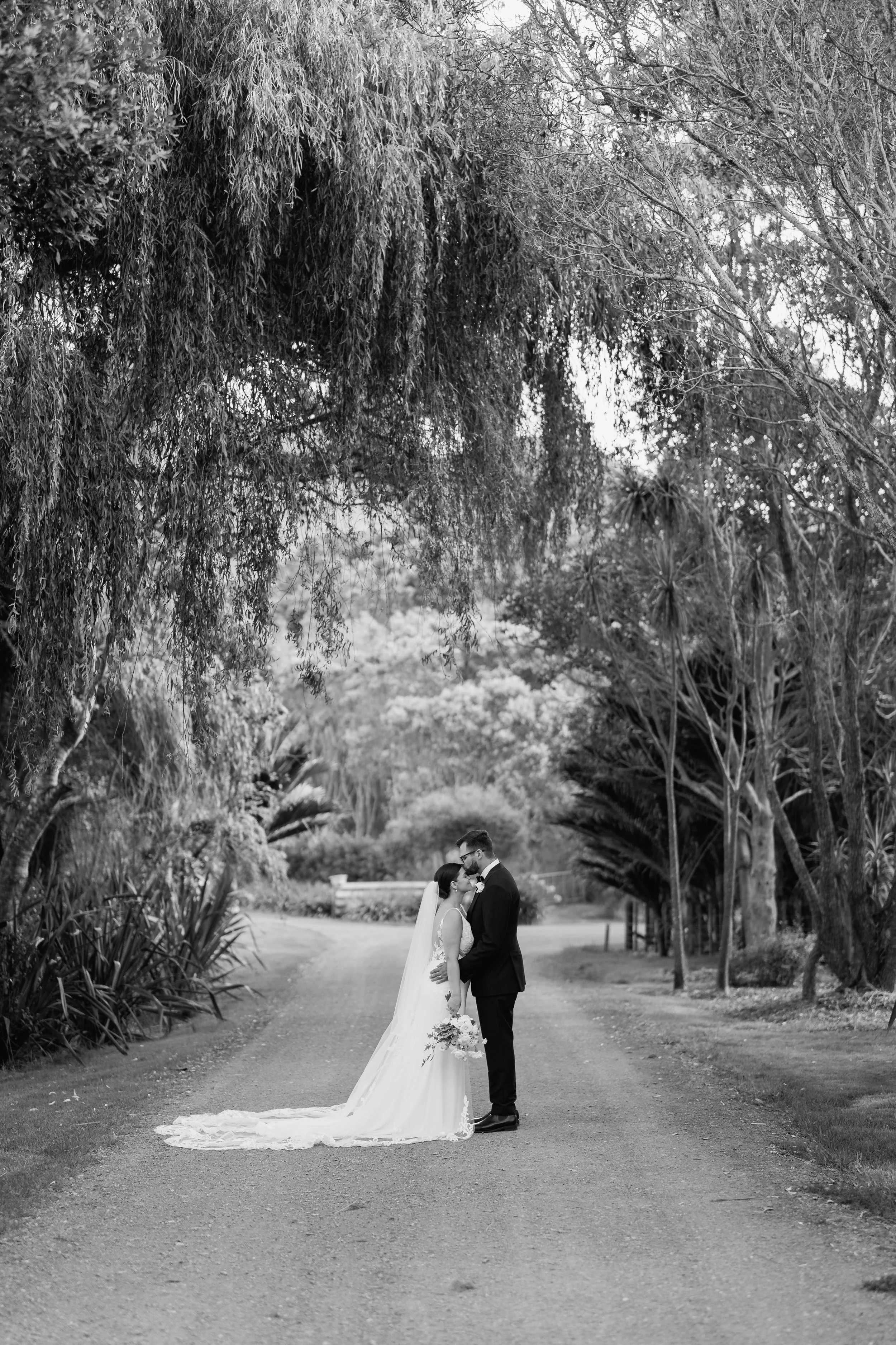 Paula Mark-Man-O-War-Waiheke-Wedding56.jpg