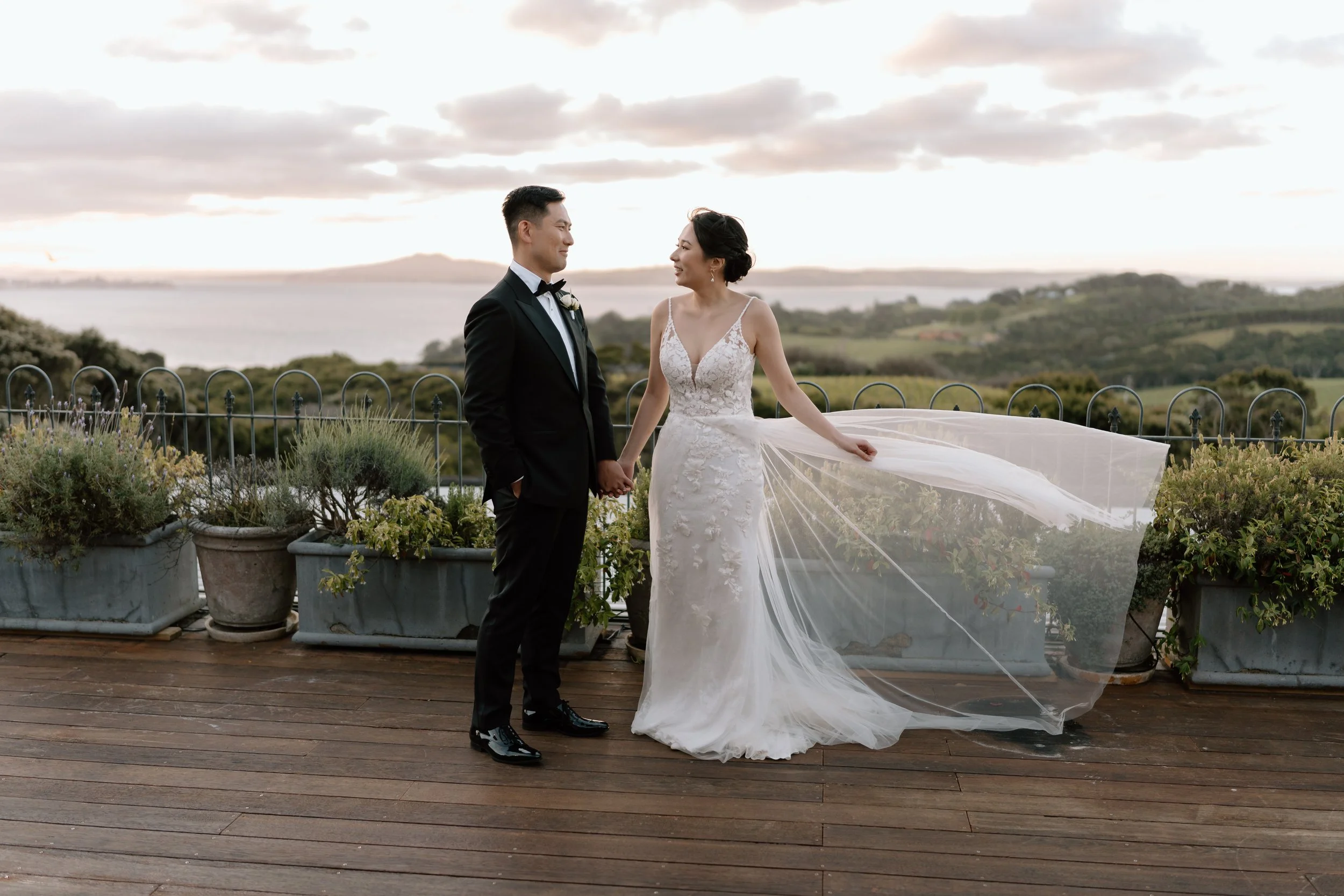 Carol+Wes-Mudbrick-Vineyard-Waiheke-Wedding-Photographer101.jpg