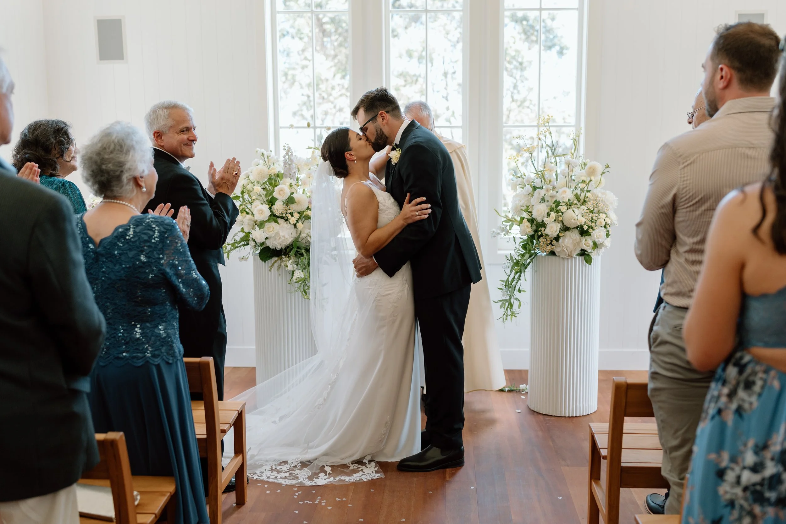 Paula Mark-Man-O-War-Waiheke-Wedding35.jpg