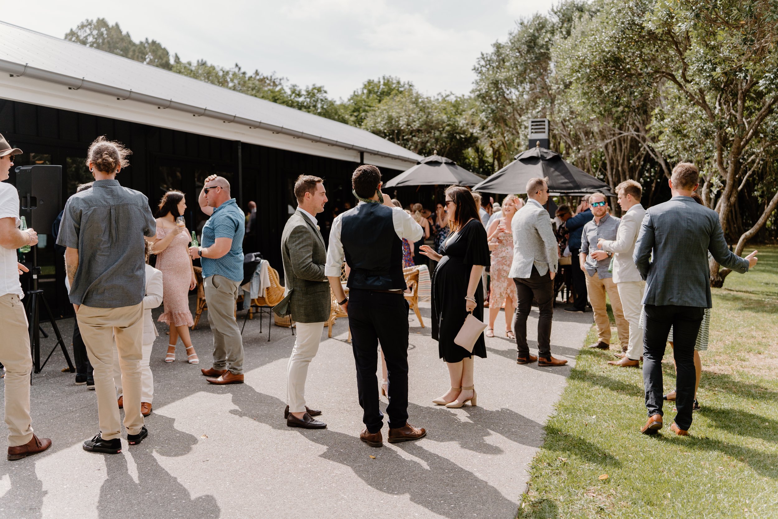 MAN-O'-WARN-WEDDING-WAIHEKE-ISLAND-PHOTOGRAPHER-AARON-COURTNEY85.jpg