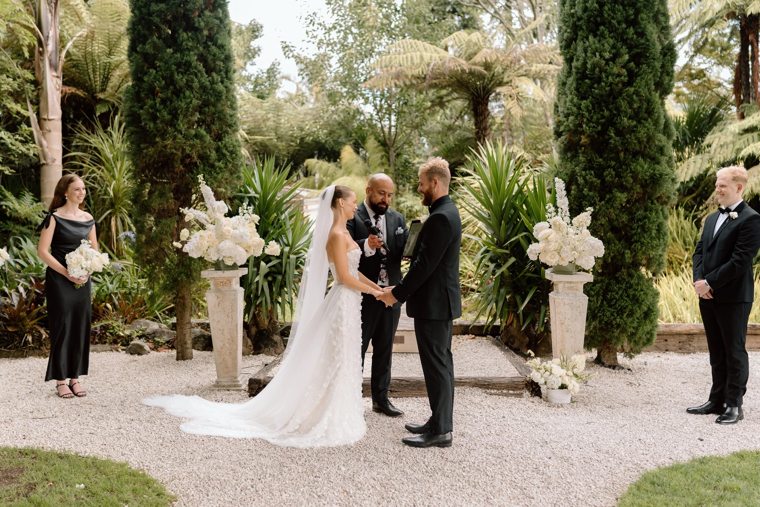 Brett+Nicoe_Markovina-Vineyard-Estate-Auckland-Wedding-Photography97.jpg