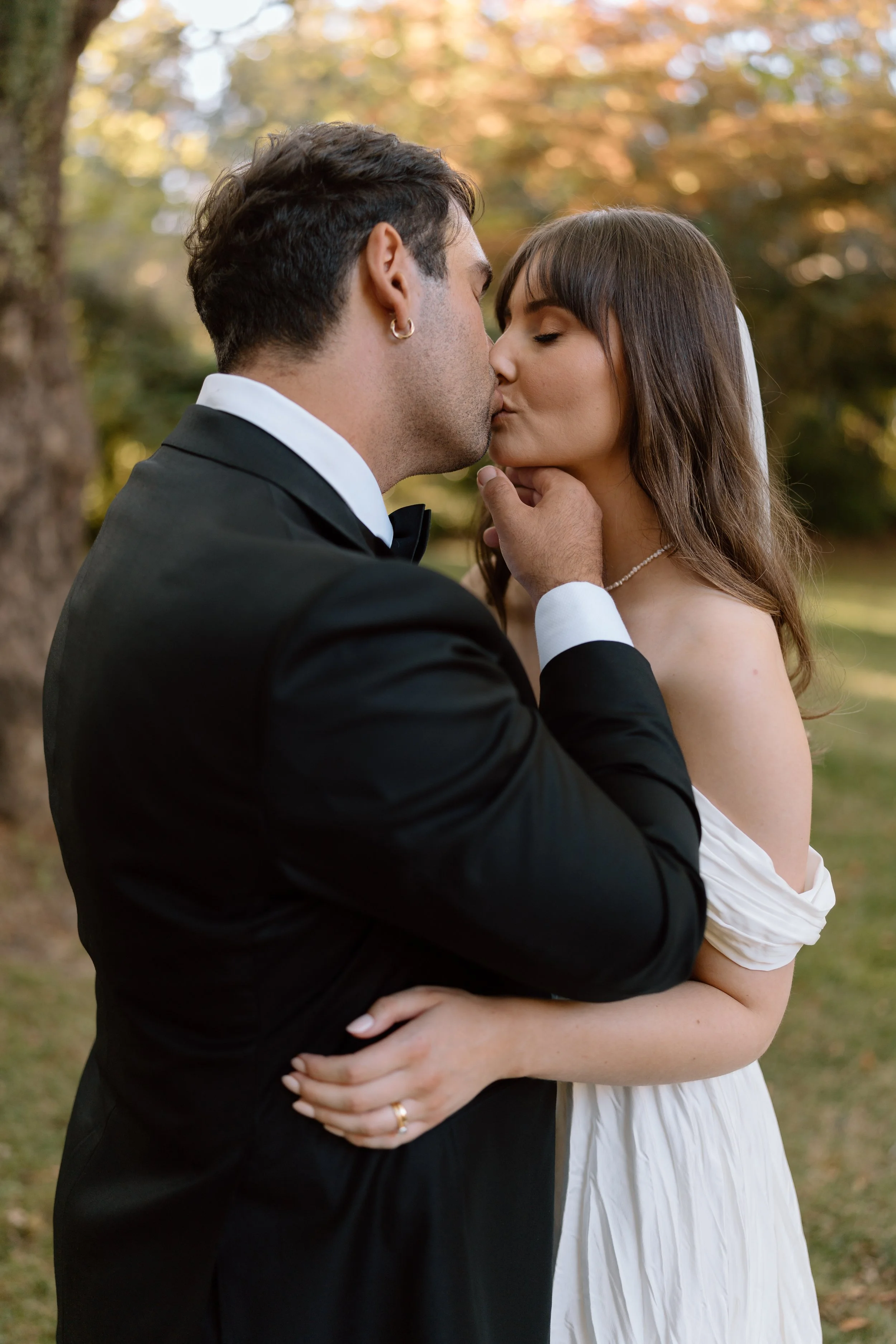 JJ+Jasmine-Wellington-Wedding-Photographer-Rose-&-Smith-Tauherenikau-Racecourse98.jpg