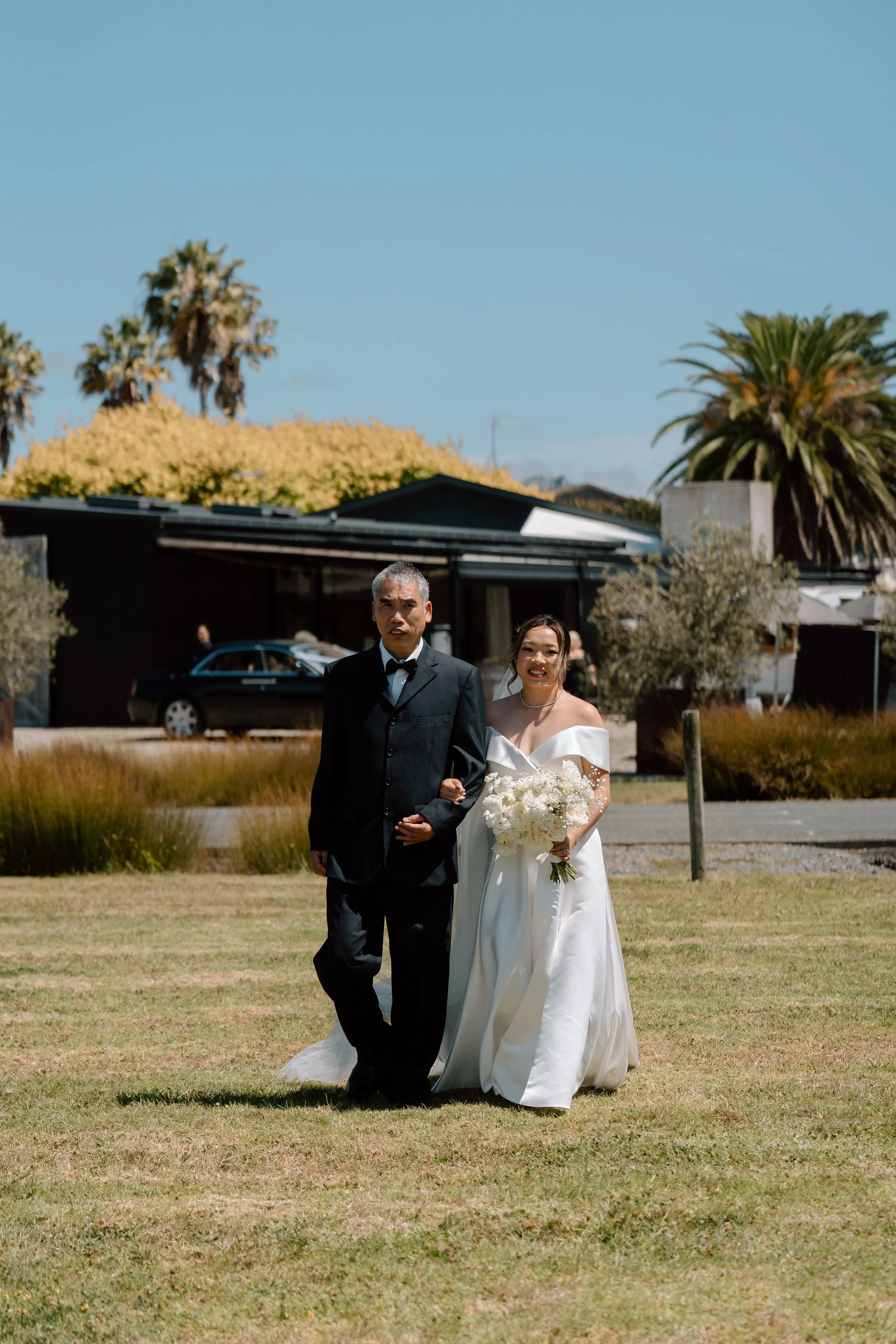 Mikki+Emily_Hunting-Lodge-Auckland-Wedding-Photographer61.jpg