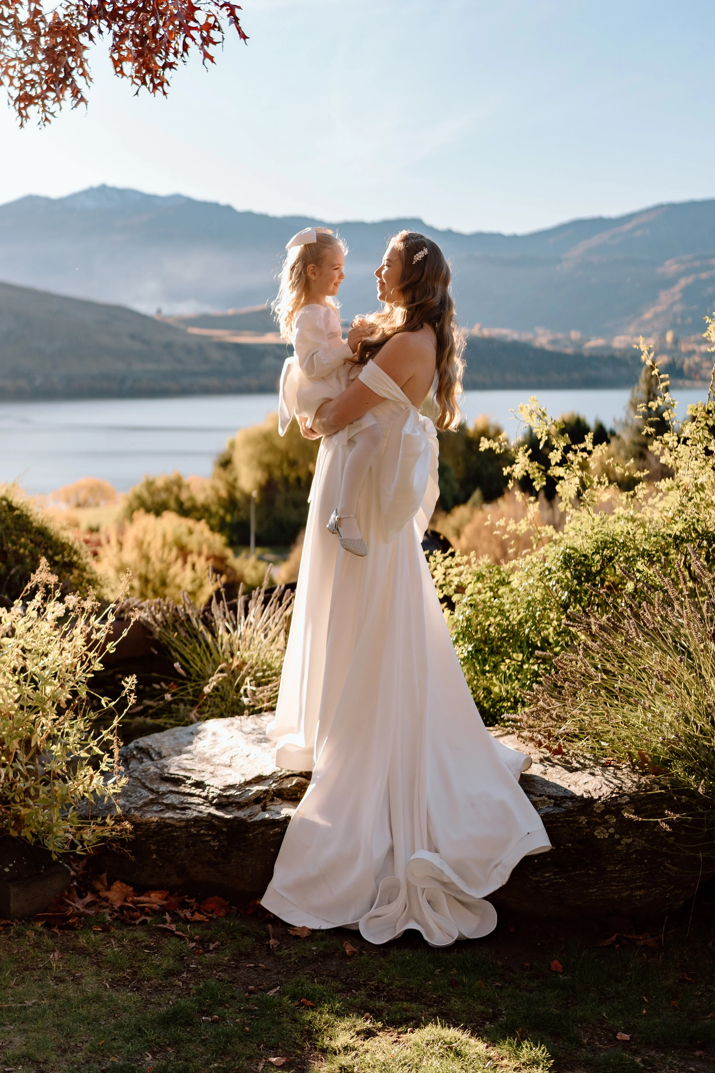 Helena+Gavin-Stoneridge-Estate-Queenstown-Wedding-Photographer120.jpg