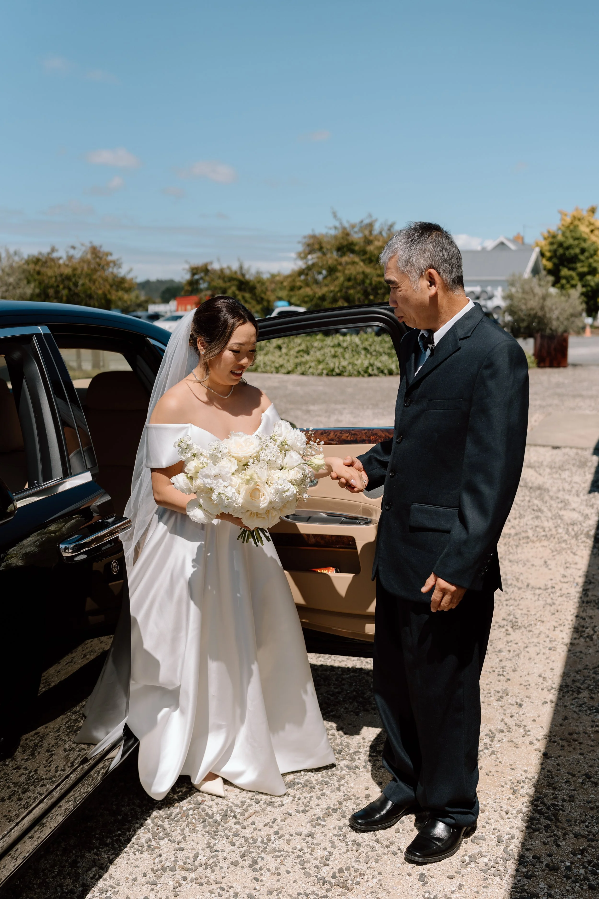 Mikki+Emily_Hunting-Lodge-Auckland-Wedding-Photographer55.jpg