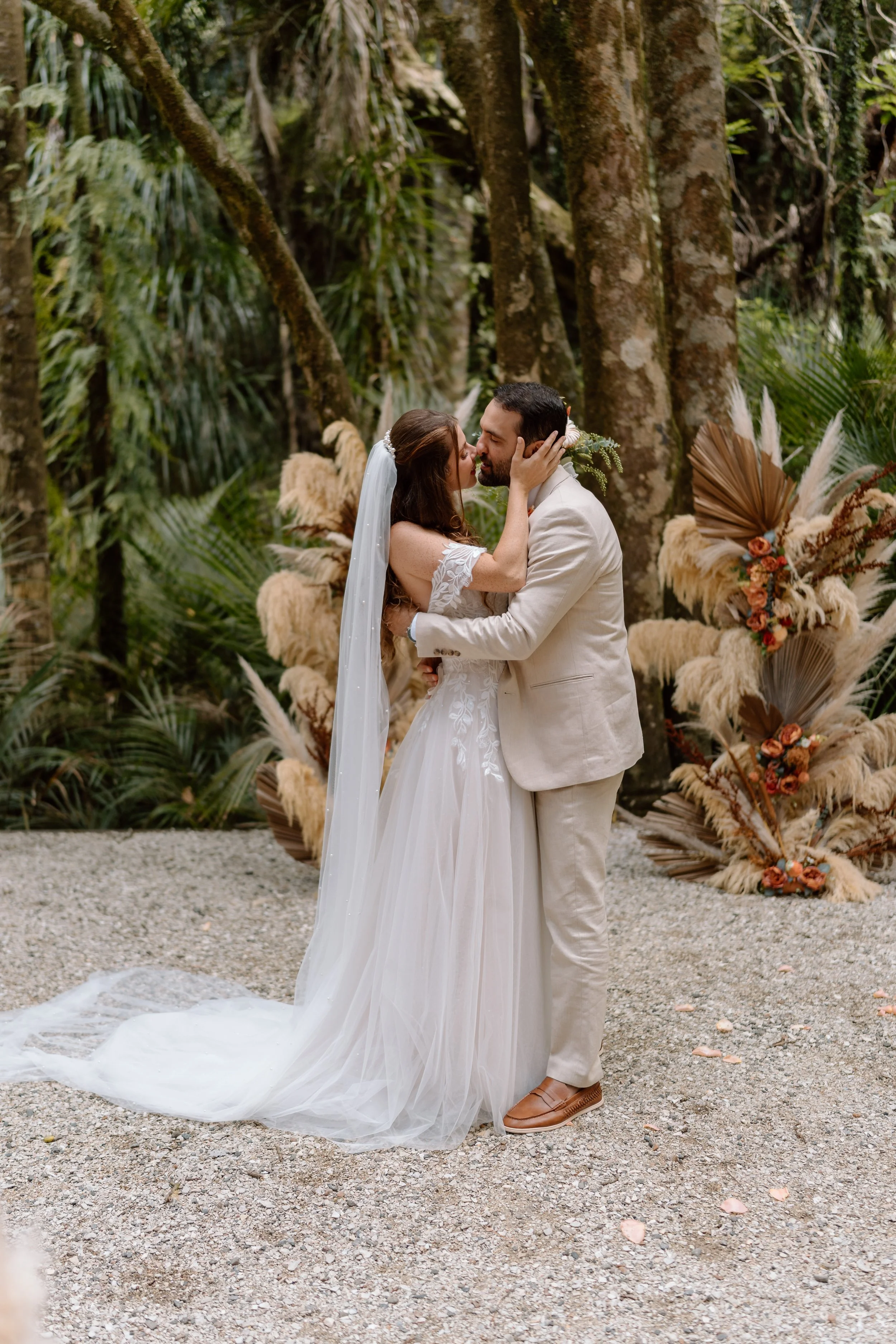 Luiza+Luis_Bridgewater-Estate-Auckland-Wedding-Photography68.jpg