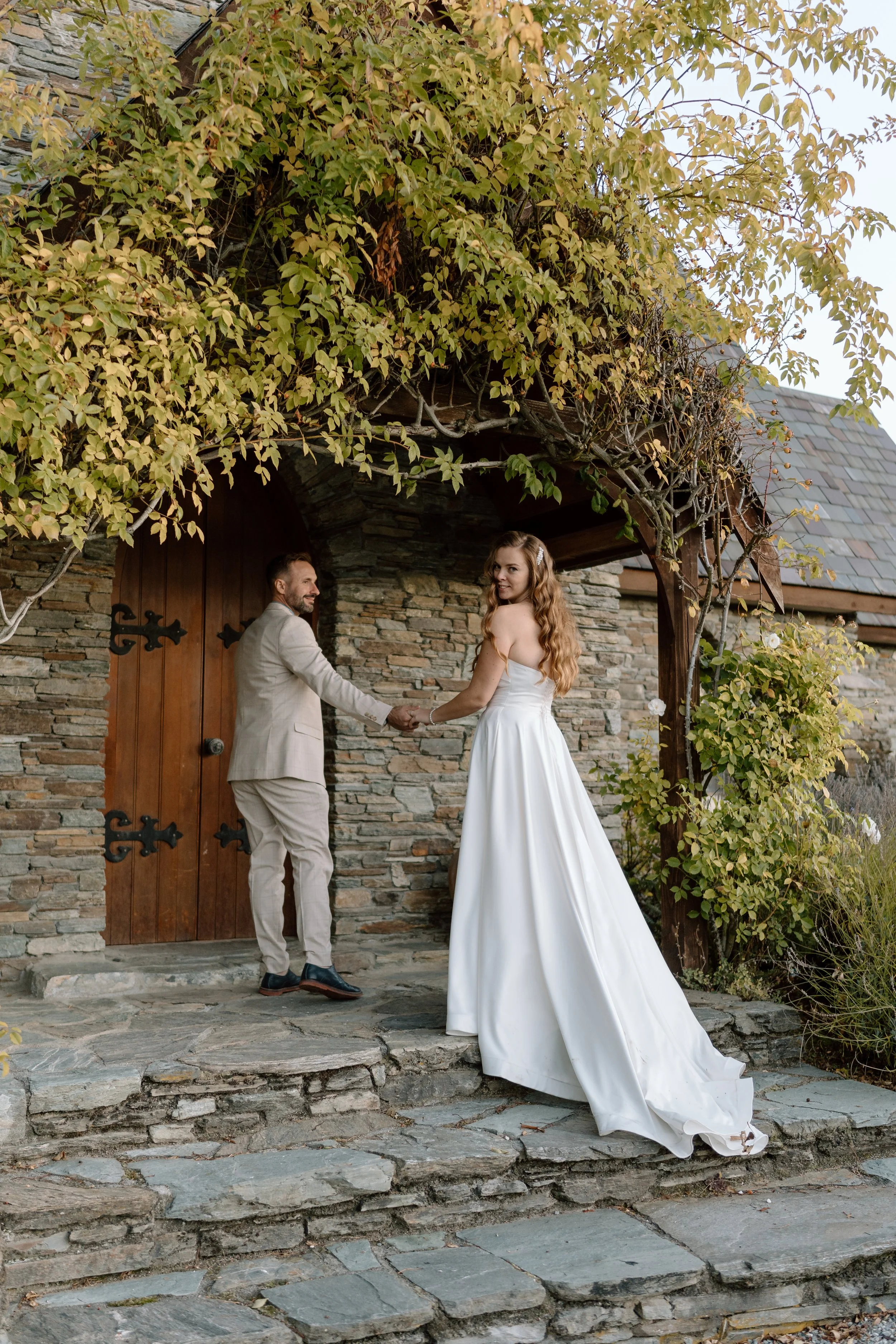 Helena+Gavin-Stoneridge-Estate-Queenstown-Wedding-Photographer173.jpg