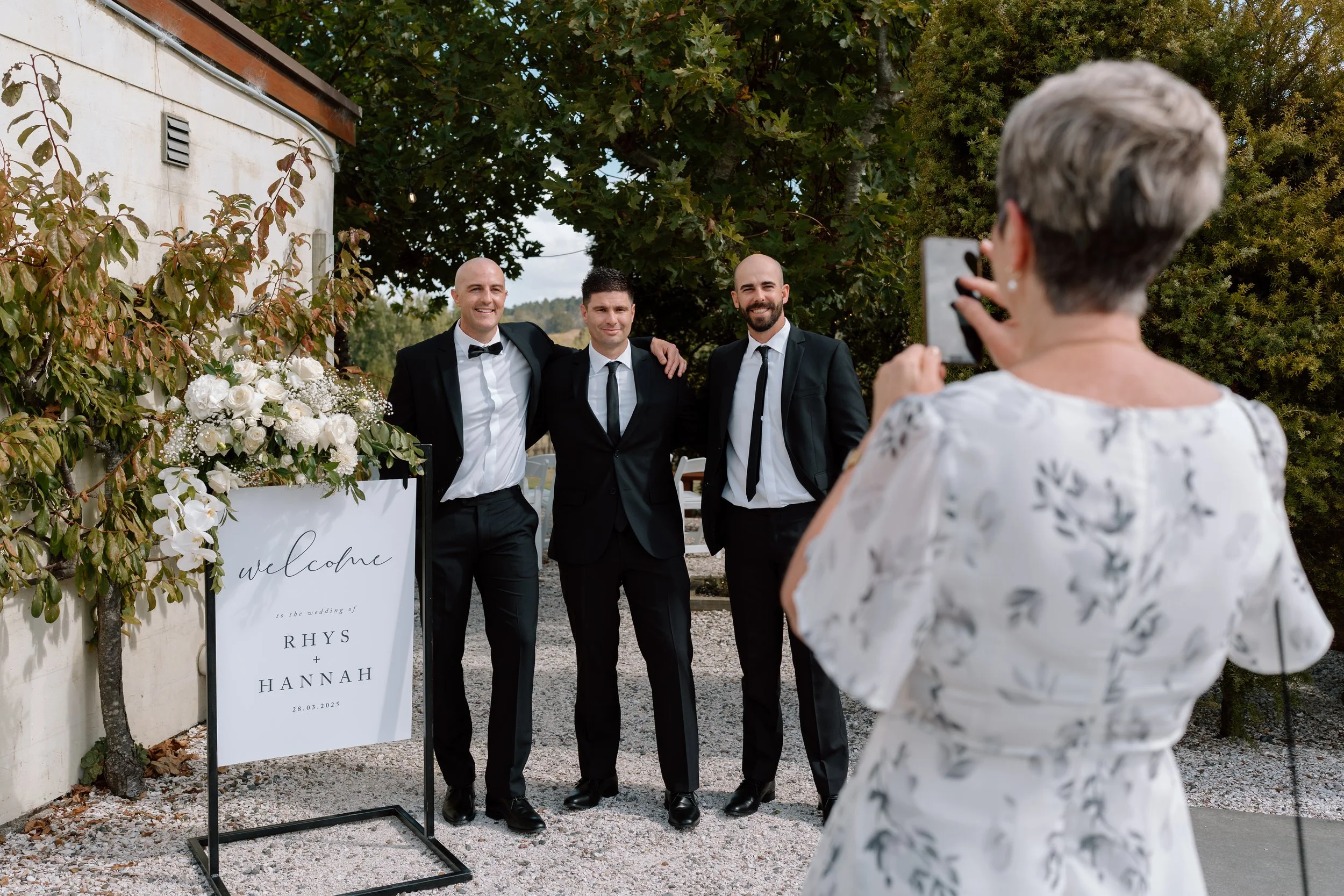 Hannah+Rhys-Turanga-Creek-Auckland-Wedding-Photographer27.jpg
