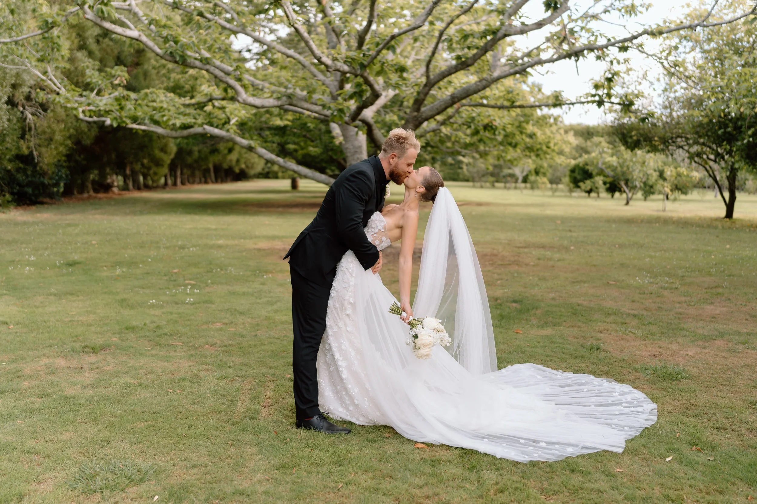 Brett+Nicoe_Markovina-Vineyard-Estate-Auckland-Wedding-Photography149.jpg