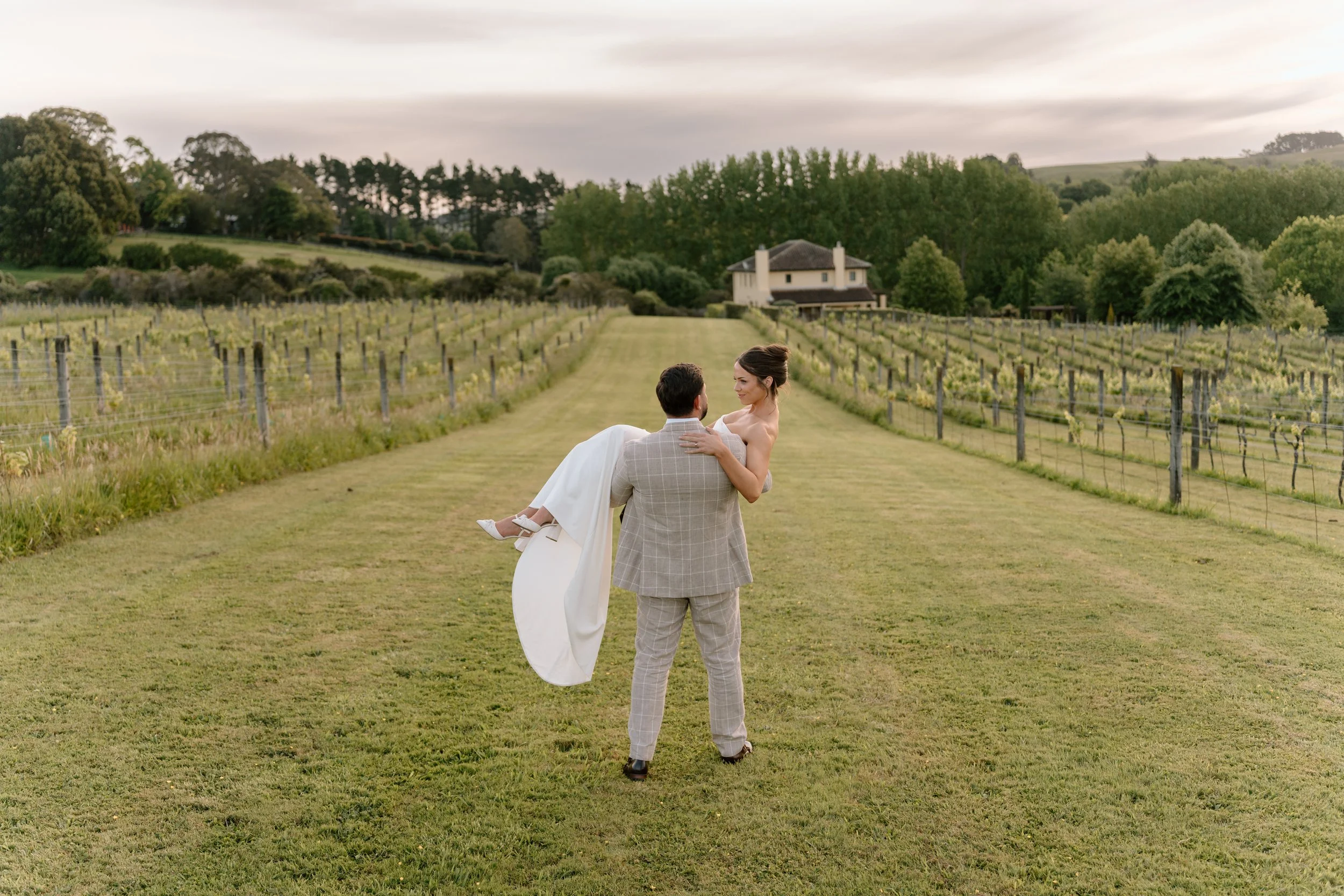 Hannah+Alex_Previews-255.jpg