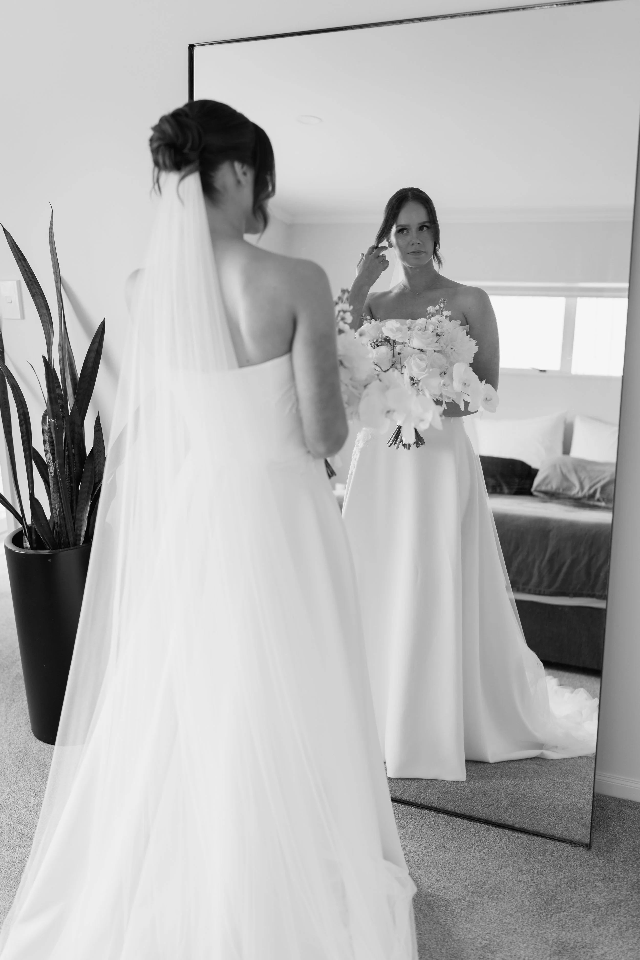 Hannah+Rhys-Turanga-Creek-Auckland-Wedding-Photographer22.jpg