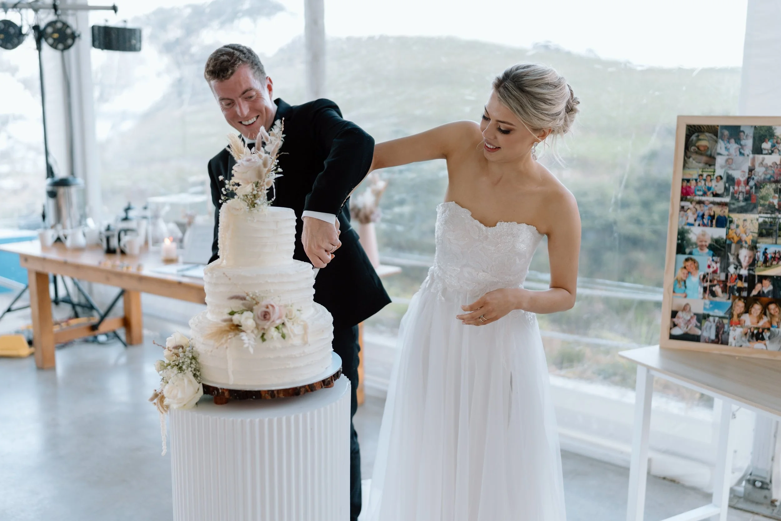 ANGELA+DANIEL_BAYLYS-FARM-WEDDING-PAIHIA-RECEPTION6.jpg