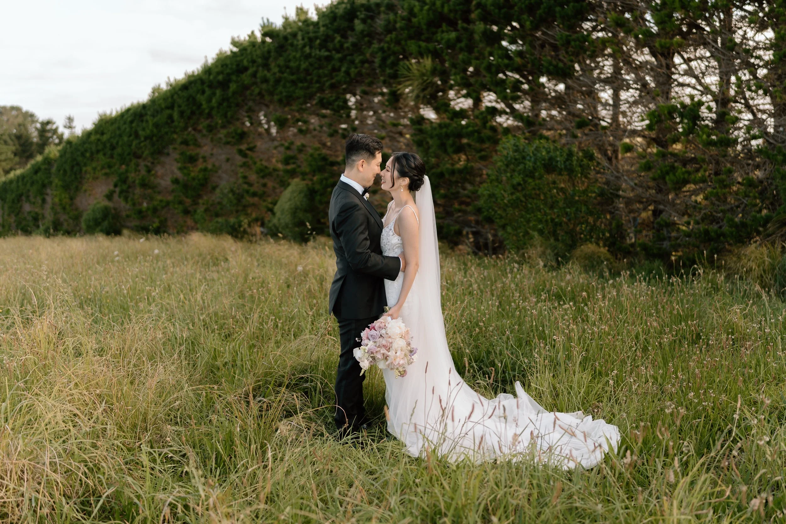 Carol+Wes-Mudbrick-Vineyard-Waiheke-Wedding-Photographer79.jpg