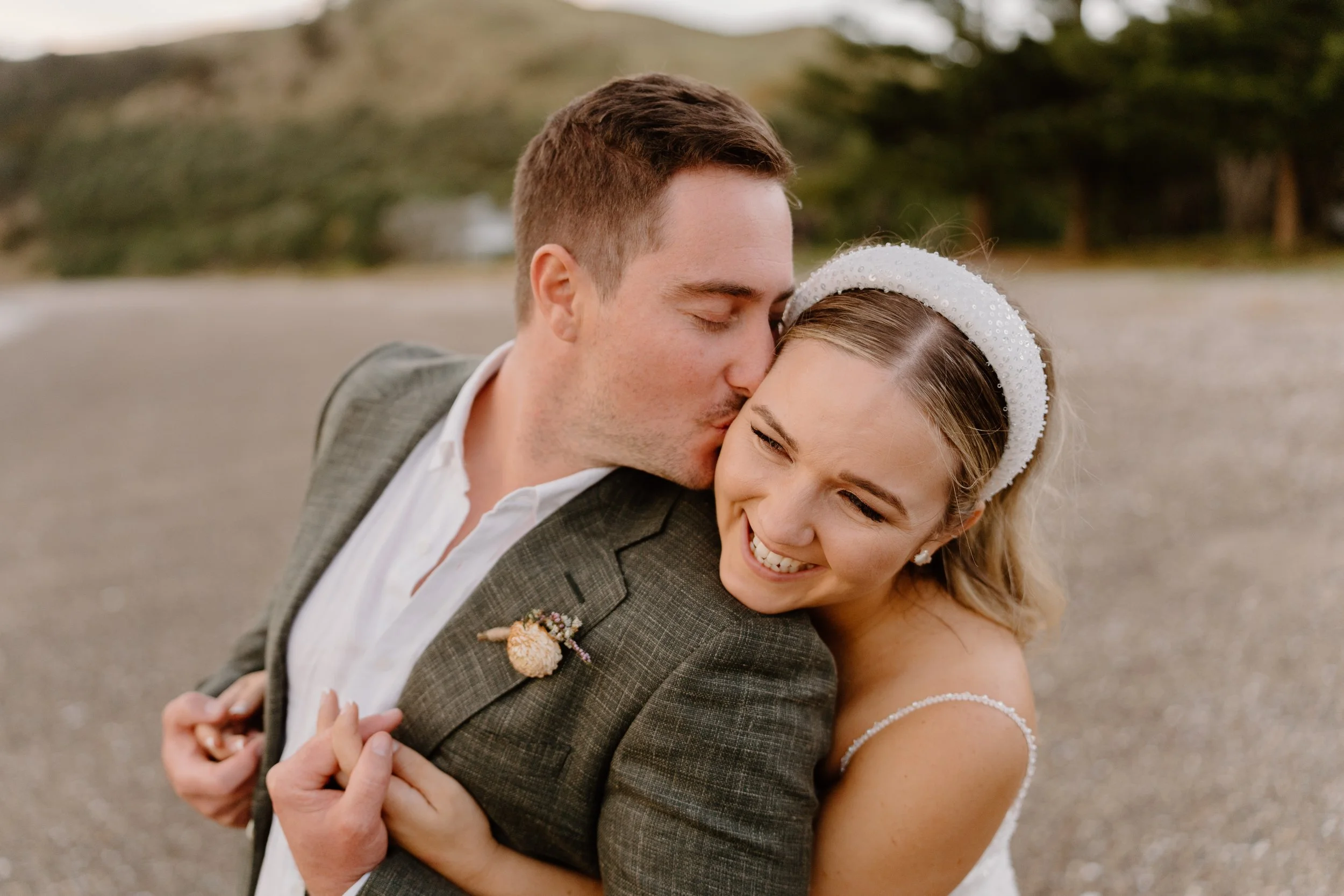 MAN-O'-WARN-WEDDING-WAIHEKE-ISLAND-PHOTOGRAPHER-AARON-COURTNEY117.jpg