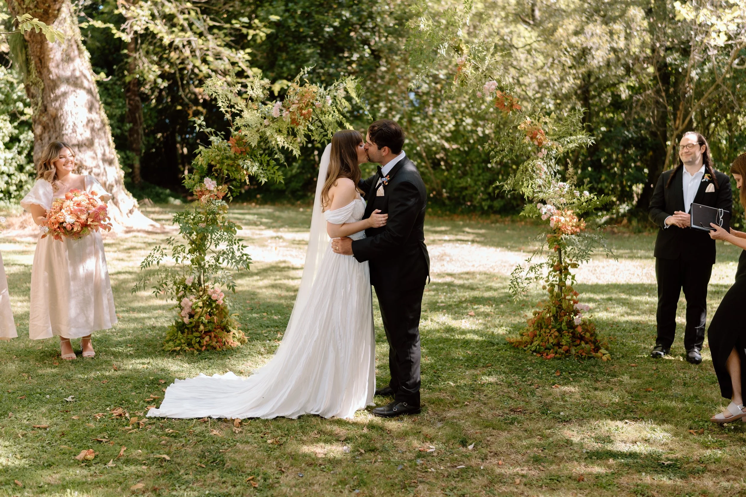 JJ+Jasmine-Wellington-Wedding-Photographer-Rose-&-Smith-Tauherenikau-Racecourse68.jpg