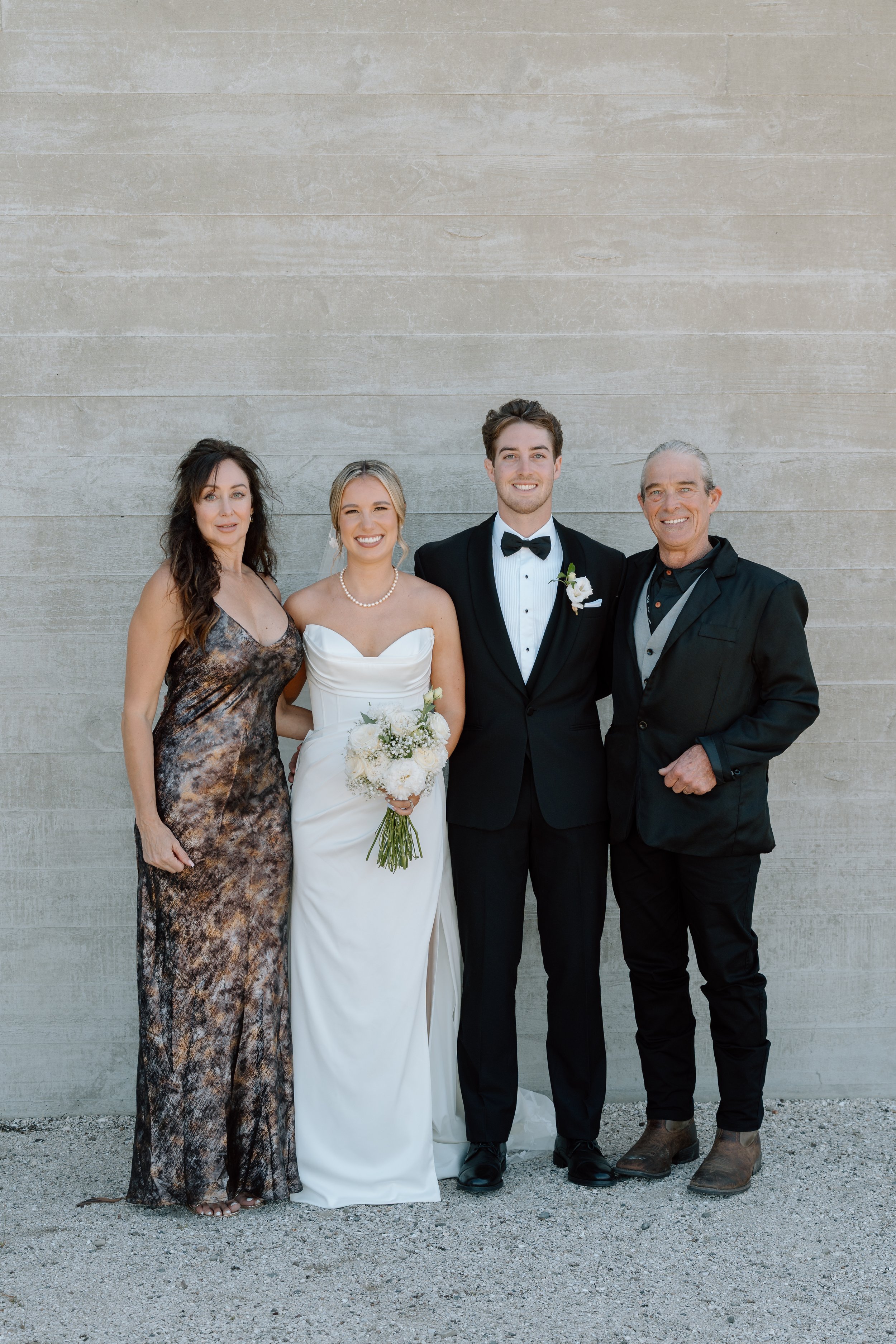 Kauri-Bay-Auckland-Wedding-Venue-Clevedon-Georgia-Colton78.jpg