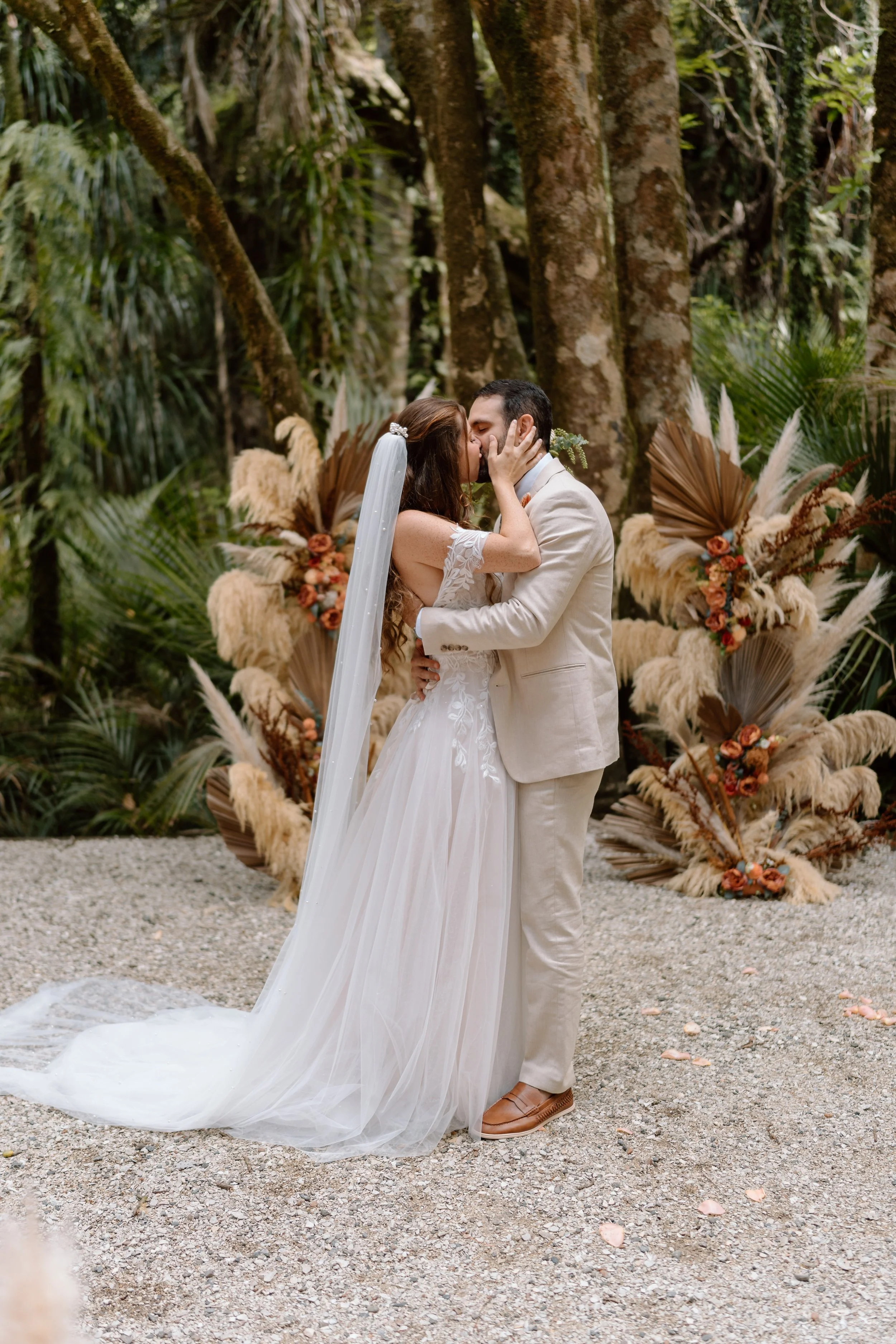 Luiza+Luis_Bridgewater-Estate-Auckland-Wedding-Photography69.jpg