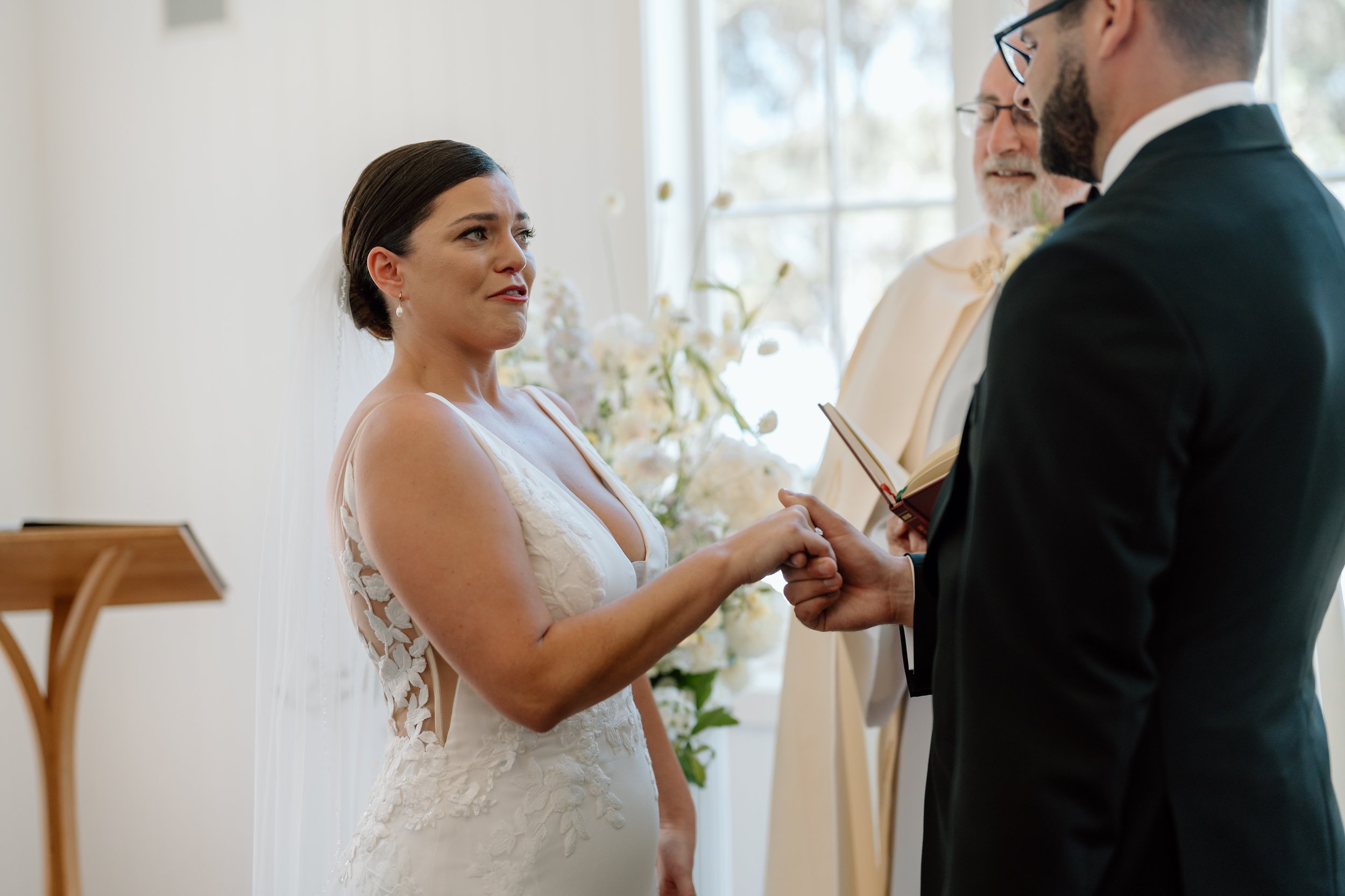 Paula Mark-Man-O-War-Waiheke-Wedding30.jpg