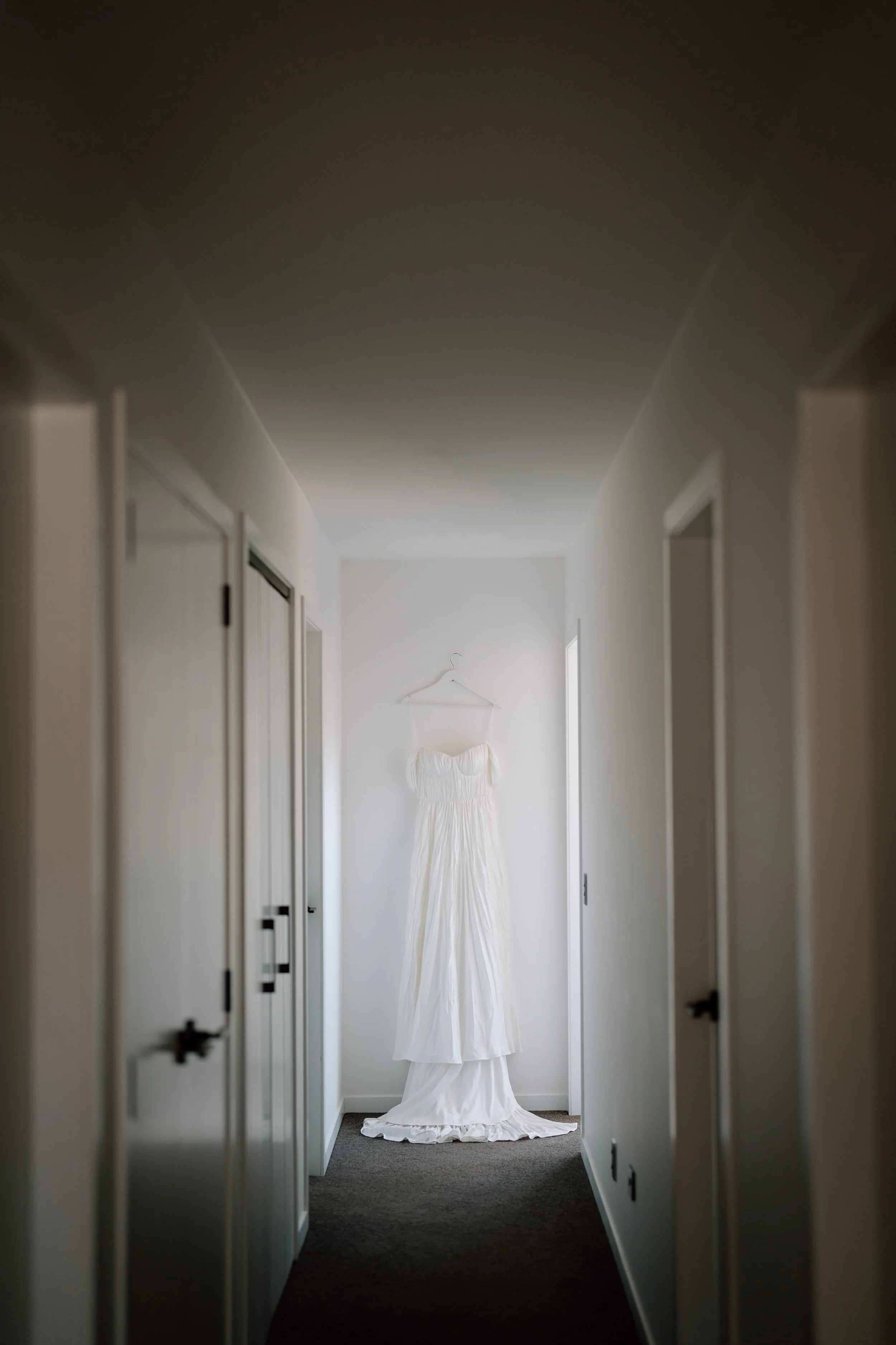 JJ+Jasmine-Wellington-Wedding-Photographer-Rose-&-Smith-Tauherenikau-Racecourse3.jpg
