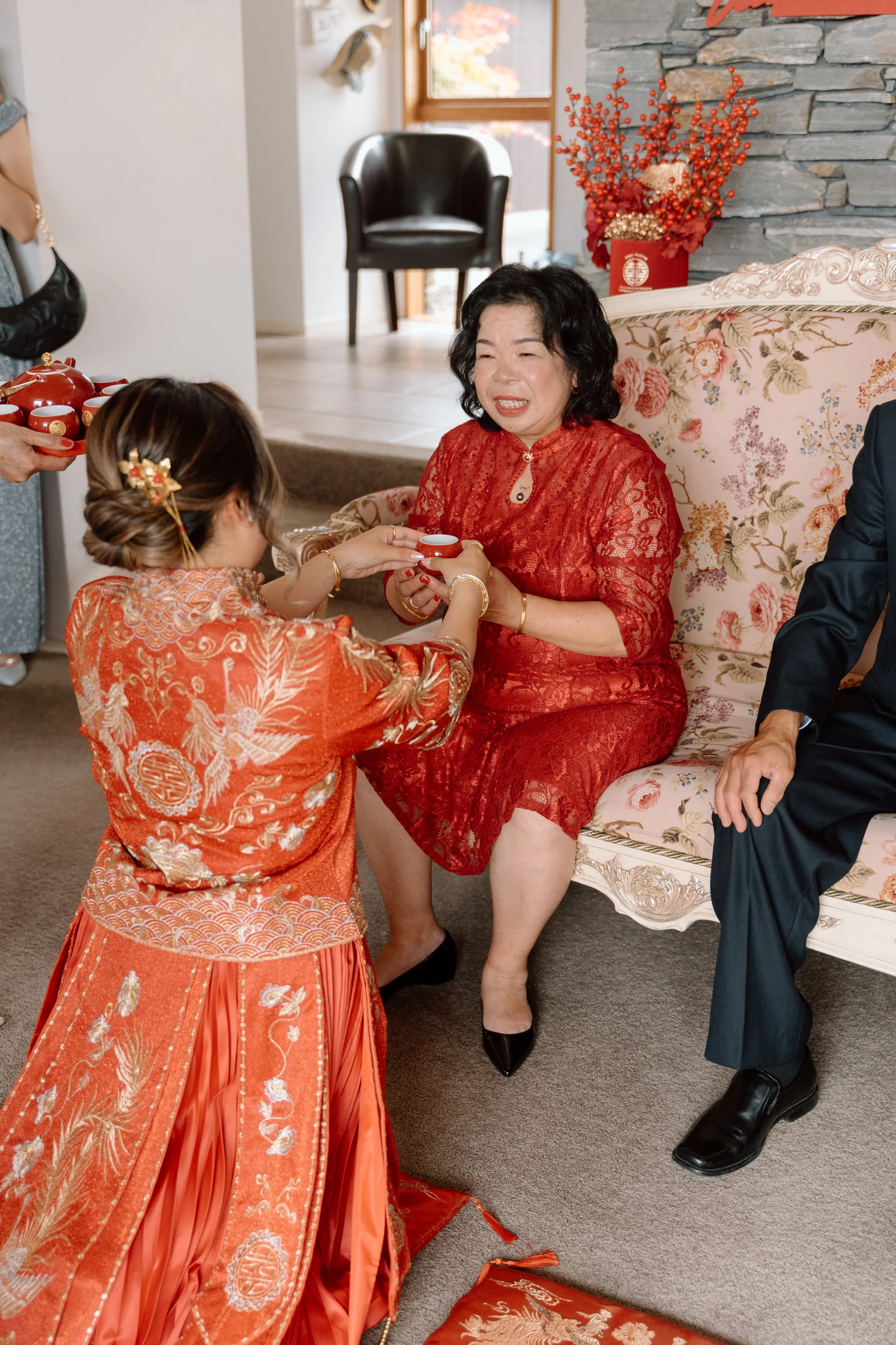 Mikki+Emily_Hunting-Lodge-Auckland-Wedding-Photographer17.jpg