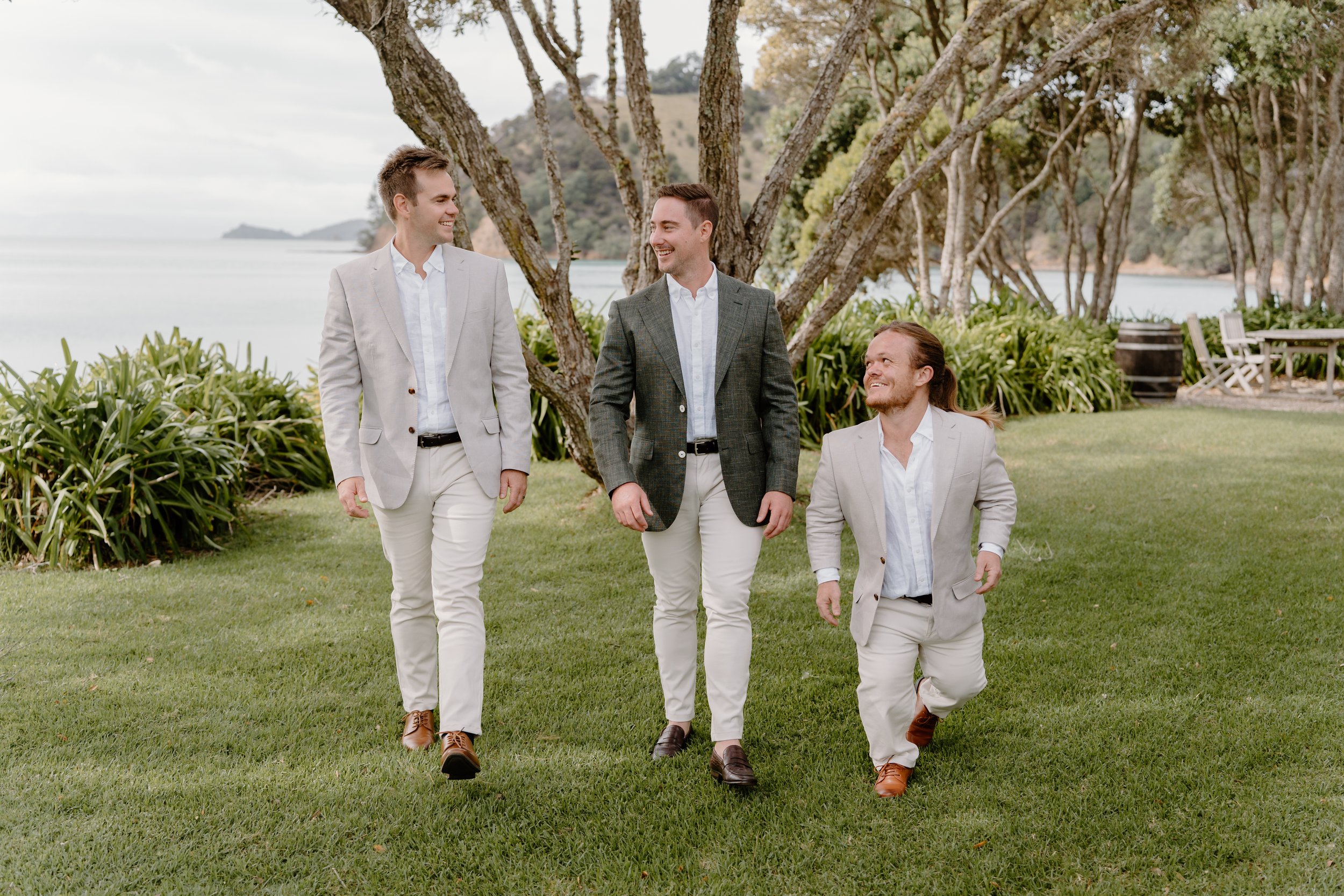 MAN-O'-WARN-WEDDING-WAIHEKE-ISLAND-PHOTOGRAPHER-AARON-COURTNEY20.jpg