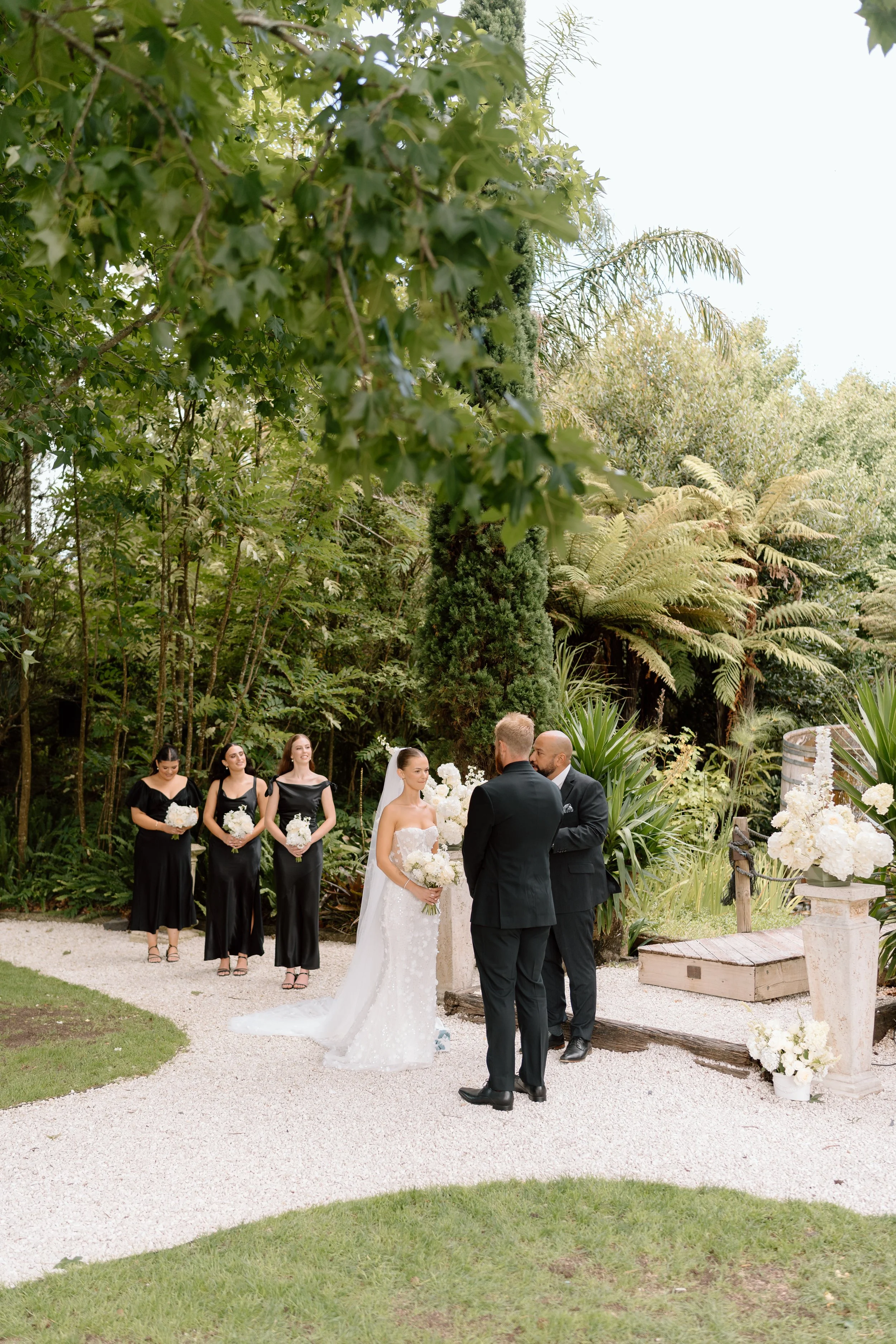 Brett+Nicoe_Markovina-Vineyard-Estate-Auckland-Wedding-Photography89.jpg
