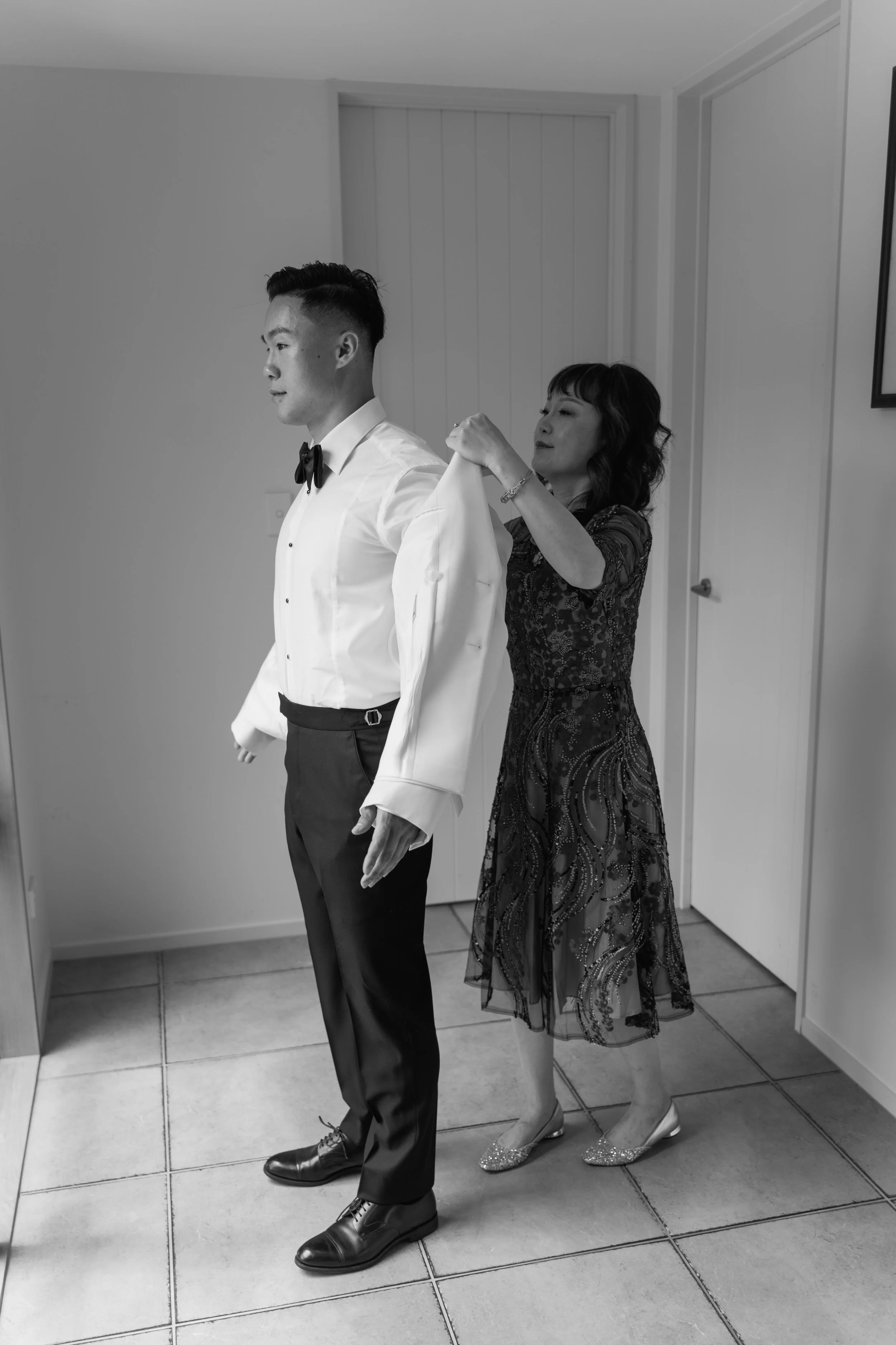 Mikki+Emily_Hunting-Lodge-Auckland-Wedding-Photographer29.jpg