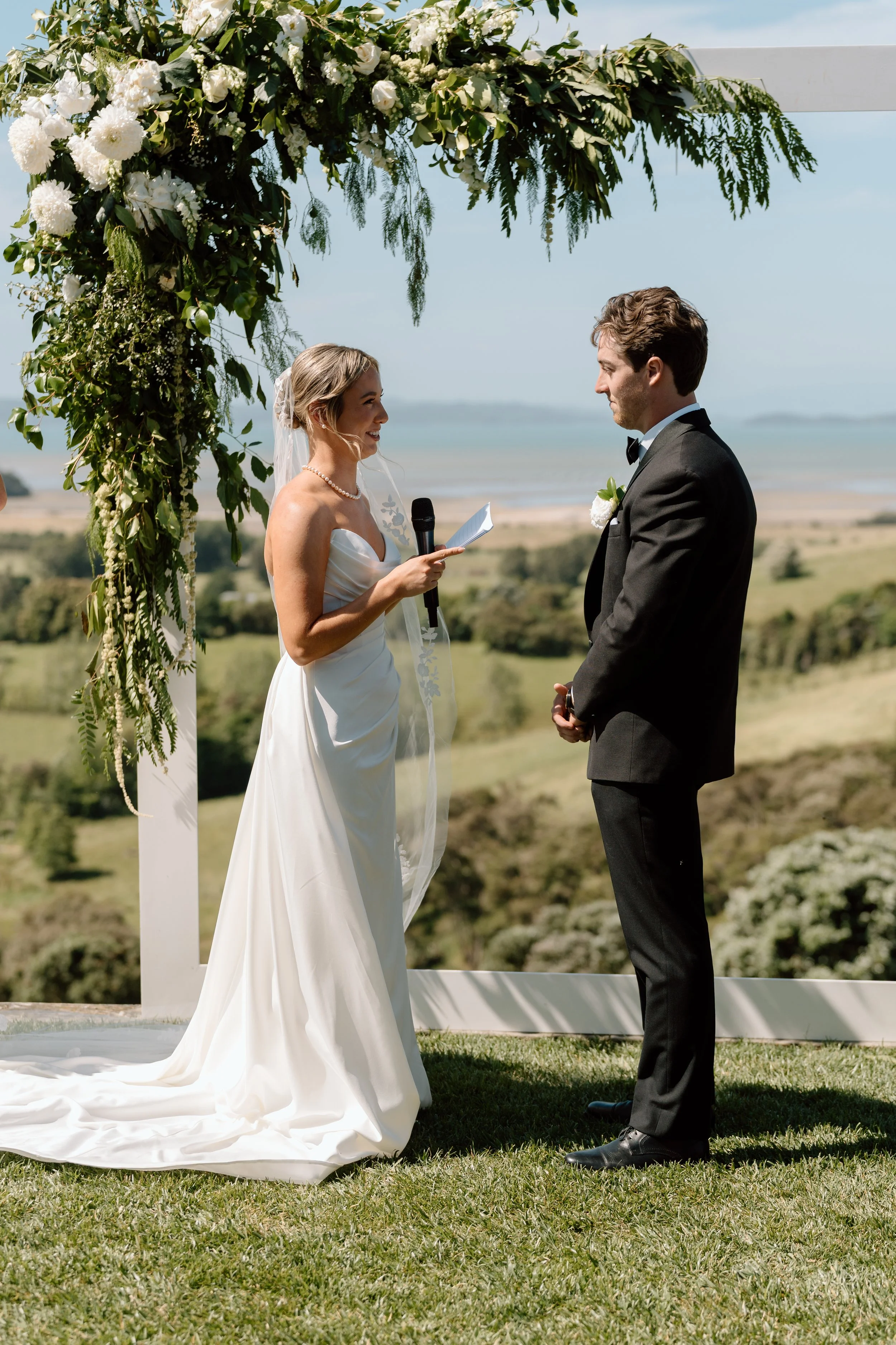 Kauri-Bay-Auckland-Wedding-Venue-Clevedon-Georgia-Colton60.jpg