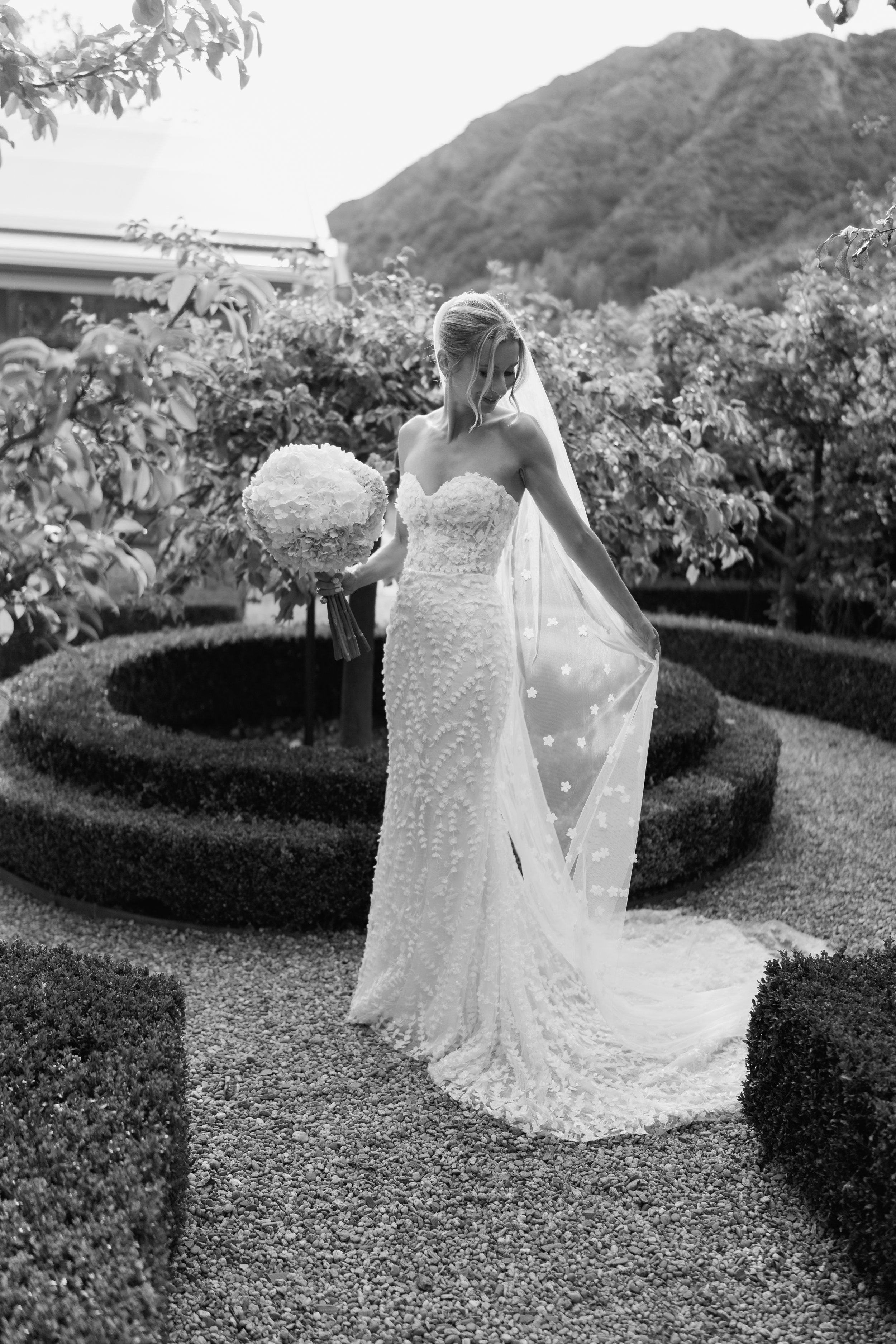 Olivia+Jackson_The-Winehouse-Queenstown-Wedding-Photographer72.jpg