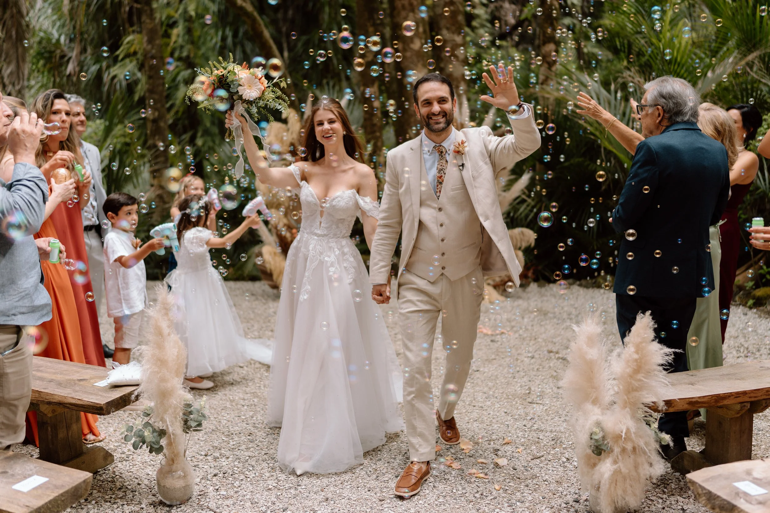 Luiza+Luis_Bridgewater-Estate-Auckland-Wedding-Photography71.jpg