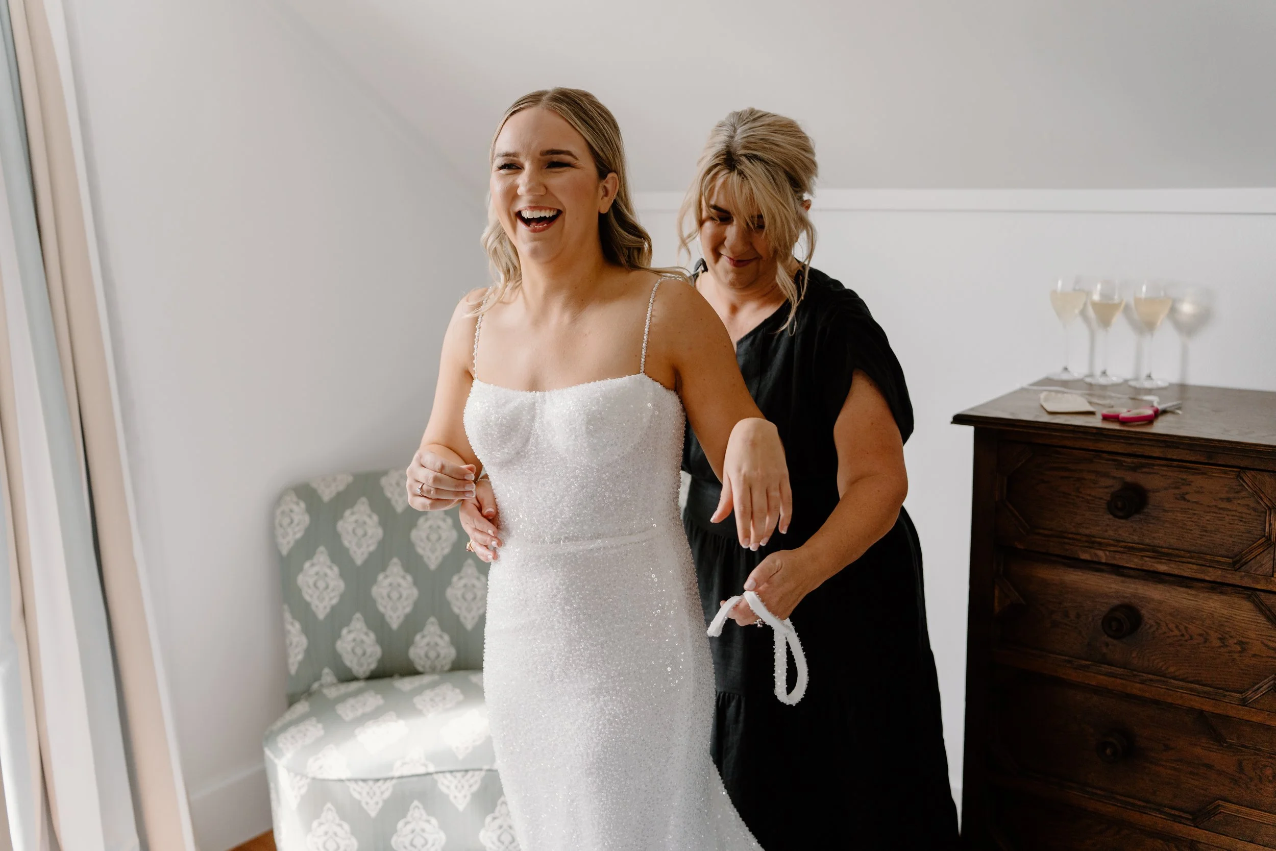 MAN-O'-WARN-WEDDING-WAIHEKE-ISLAND-PHOTOGRAPHER-AARON-COURTNEY24.jpg