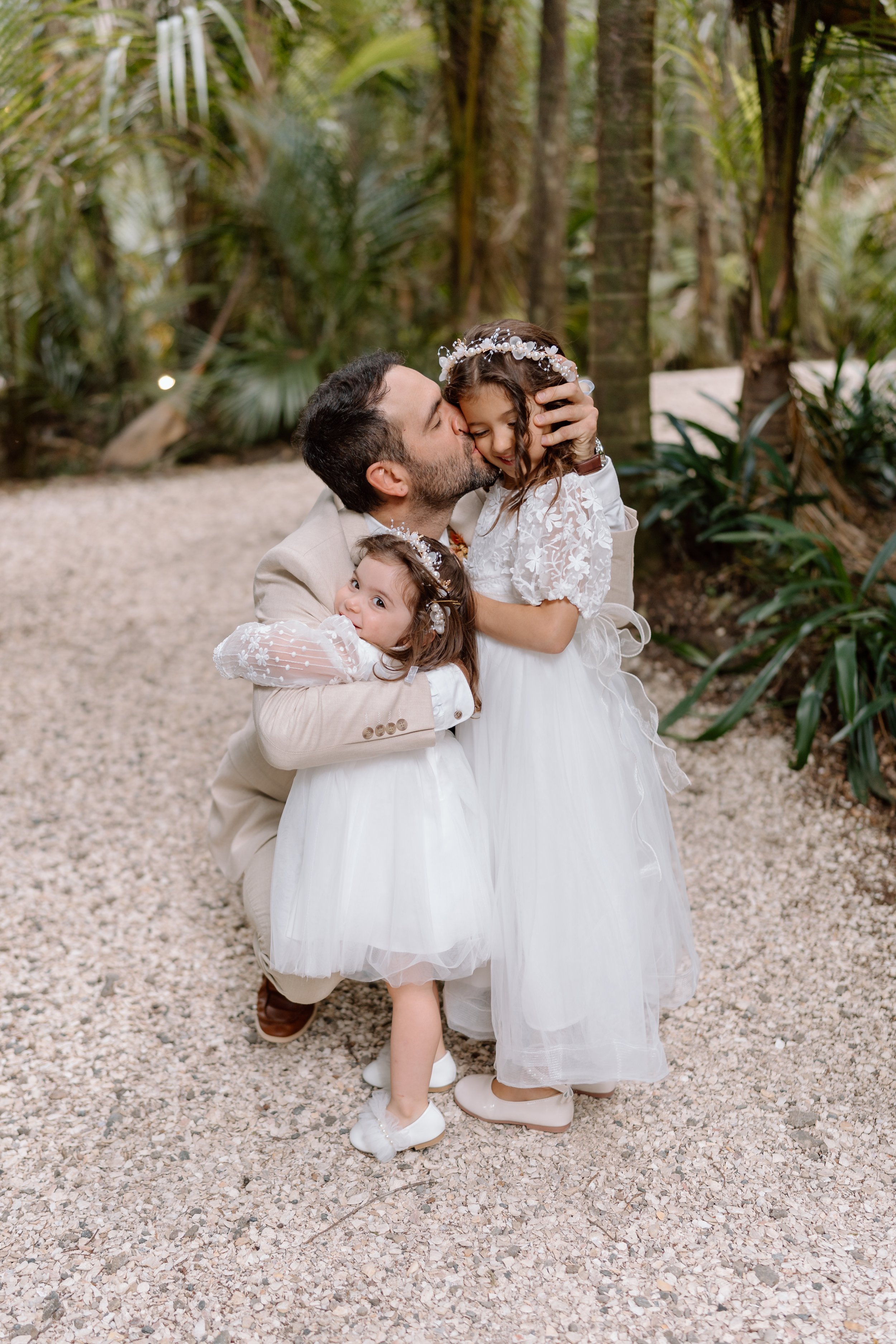 Luiza+Luis_Bridgewater-Estate-Auckland-Wedding-Photography14.jpg